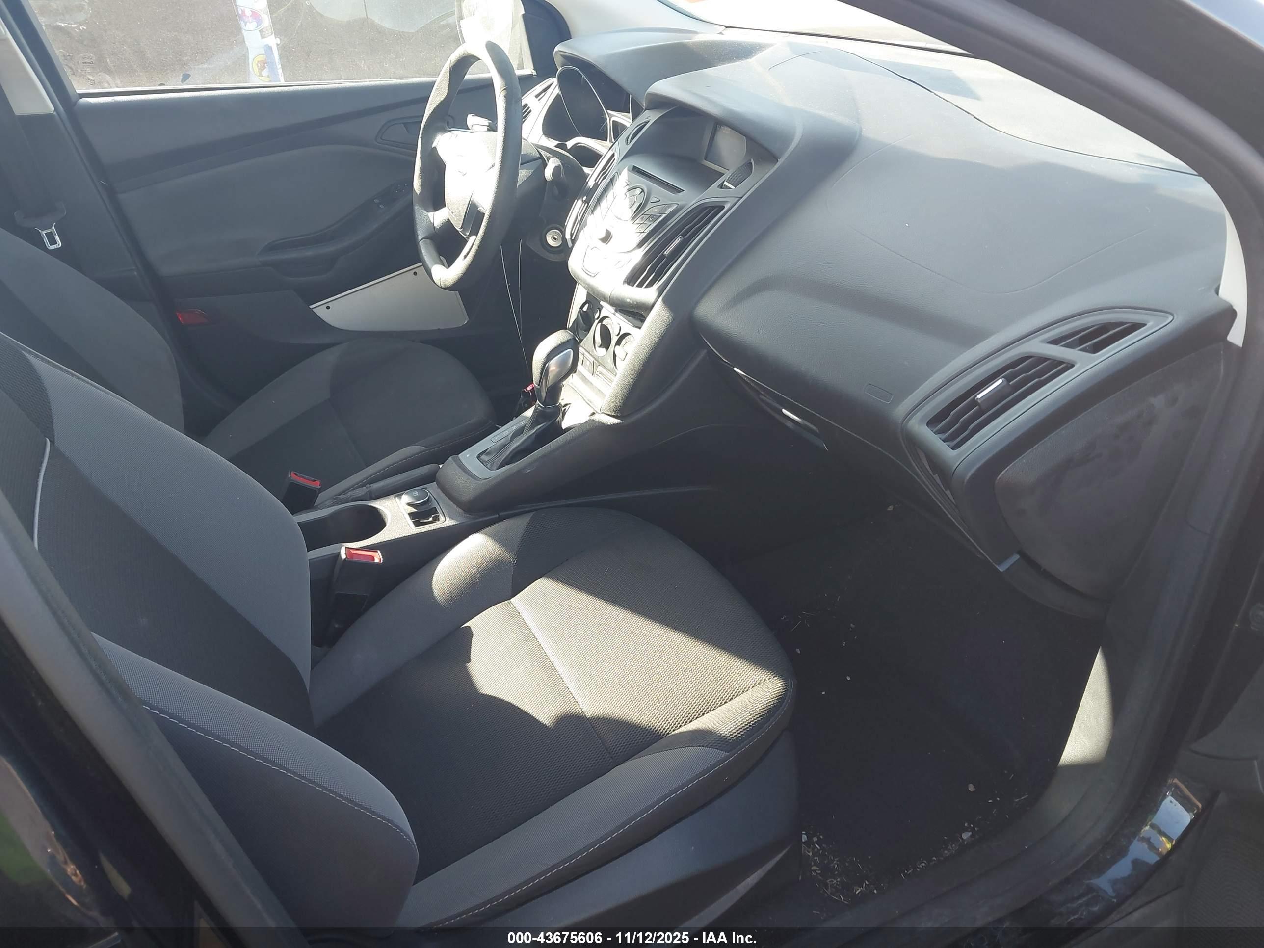 FORD FOCUS image 5
