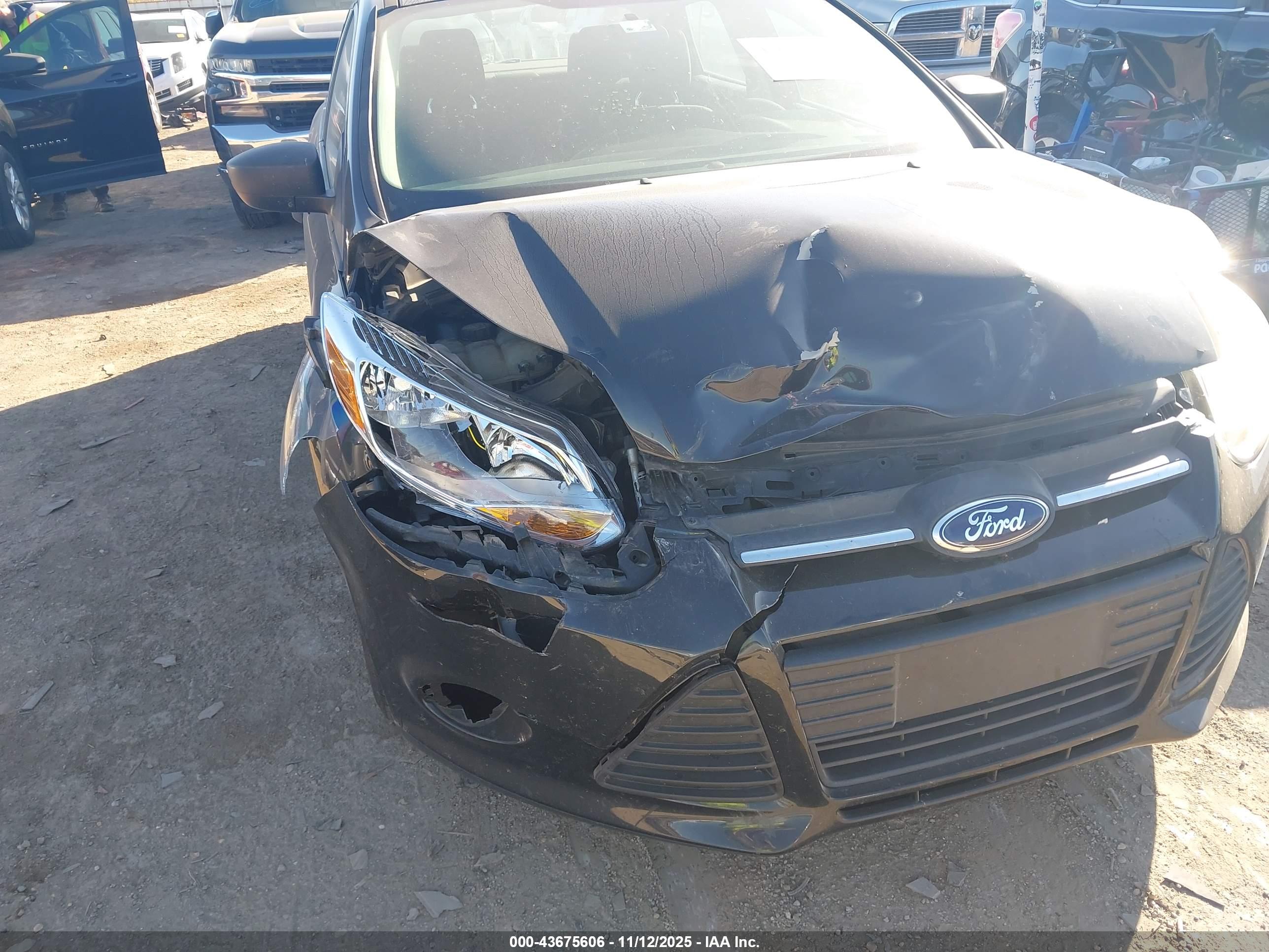FORD FOCUS image 6
