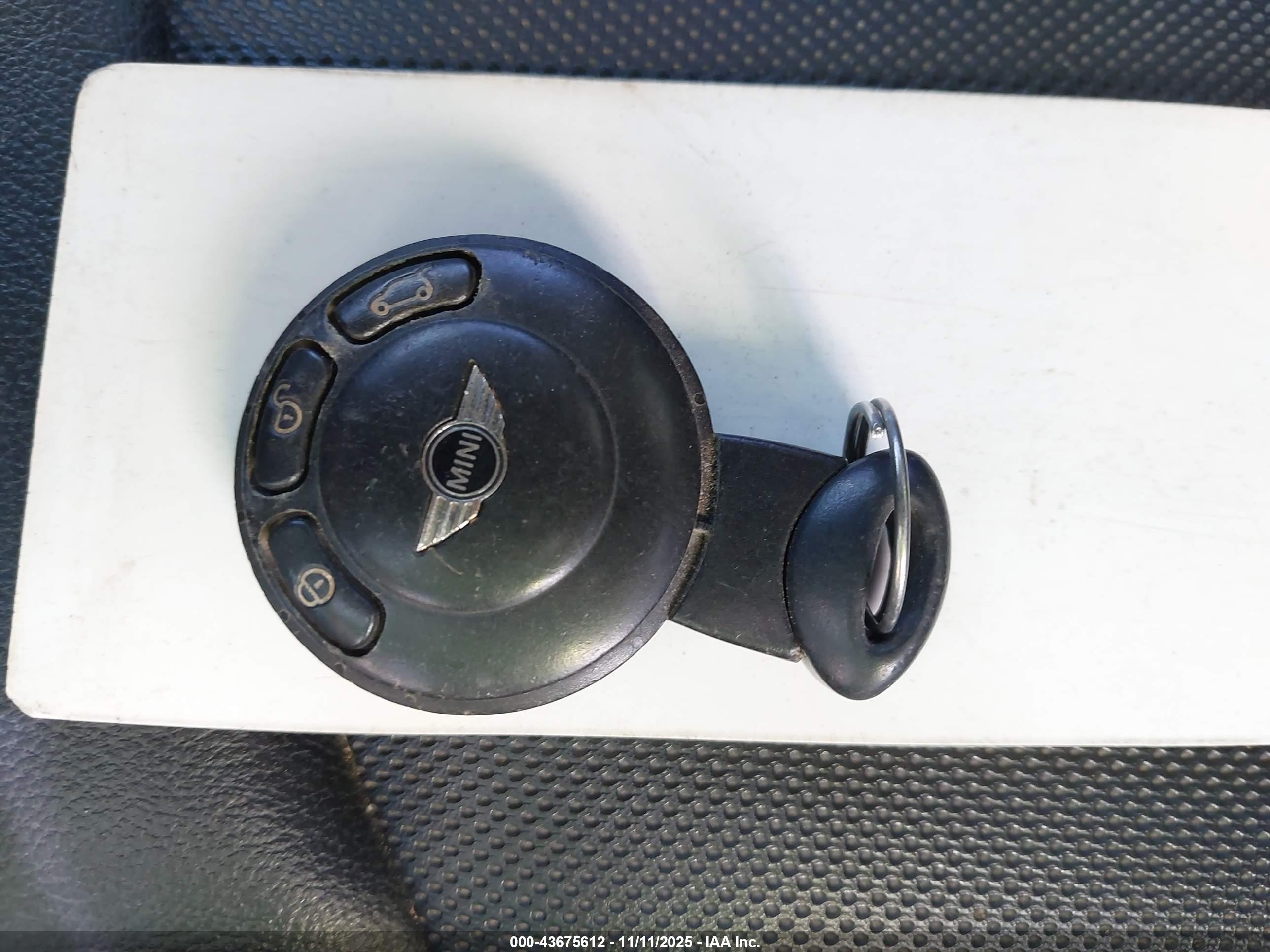 MINI COUNTRYMAN image 11