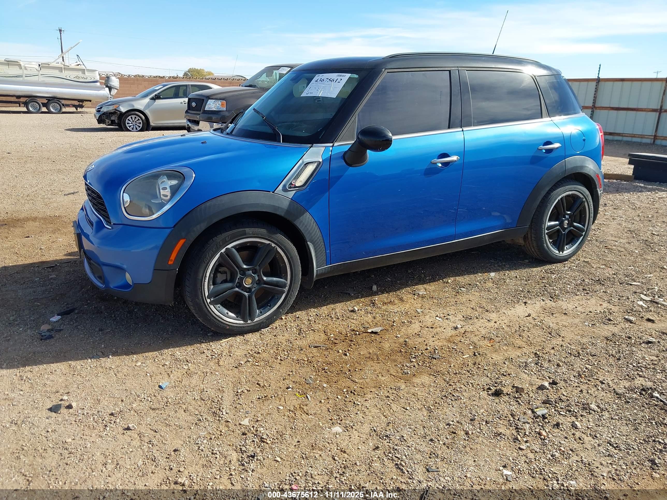 MINI COUNTRYMAN image 2