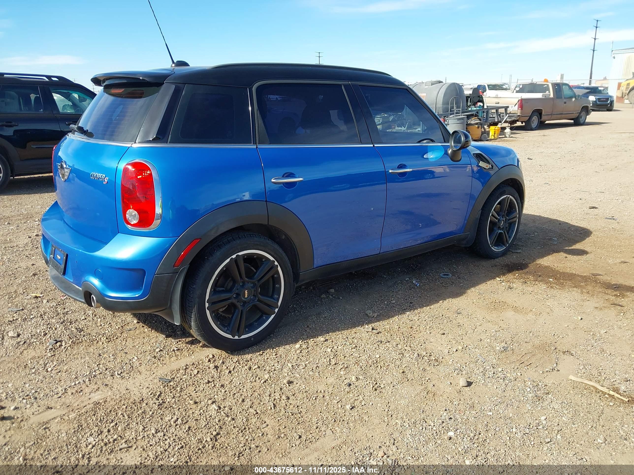 MINI COUNTRYMAN image 4