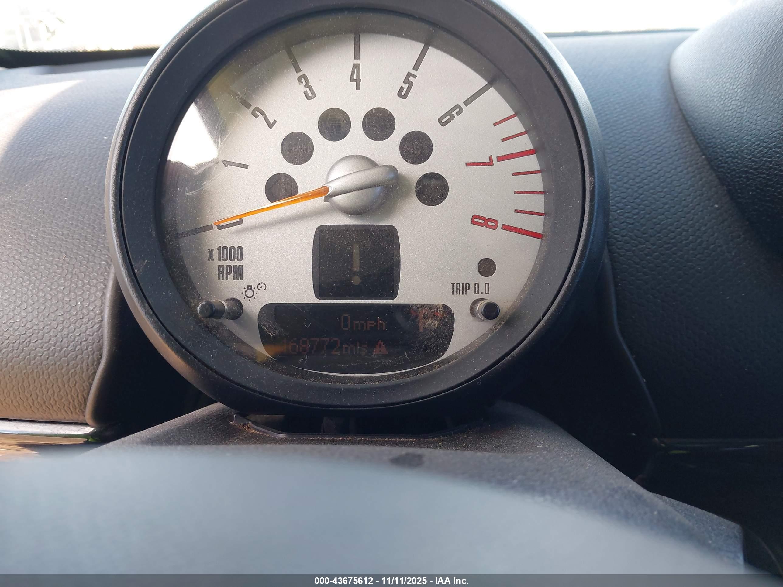MINI COUNTRYMAN image 7