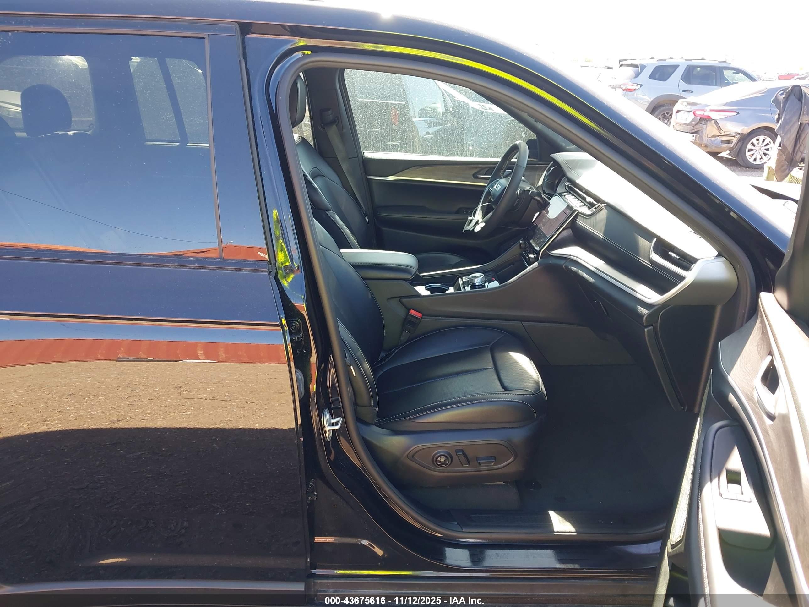 JEEP GRAND image 5