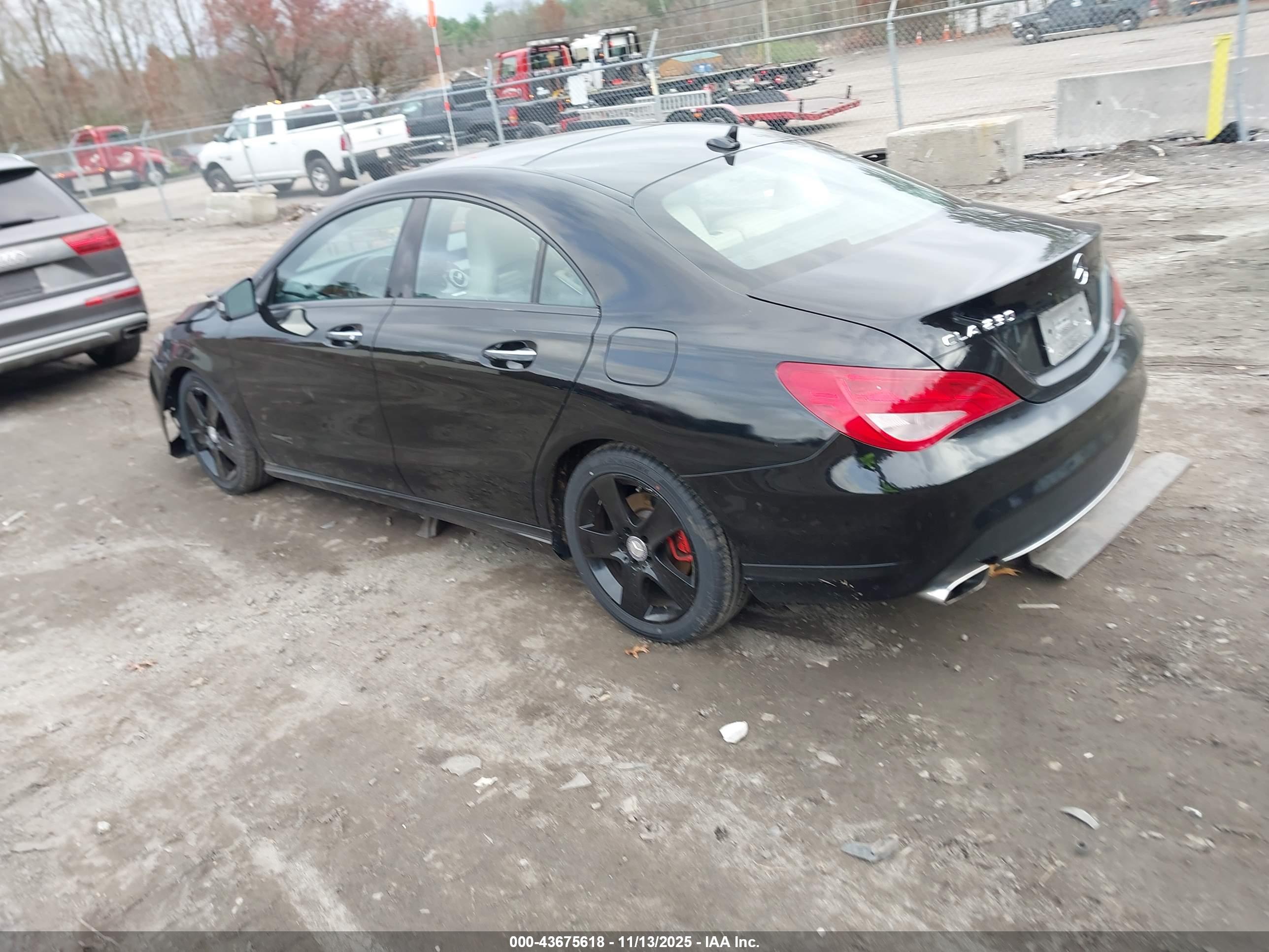 MERCEDES-BENZ CLA image 3