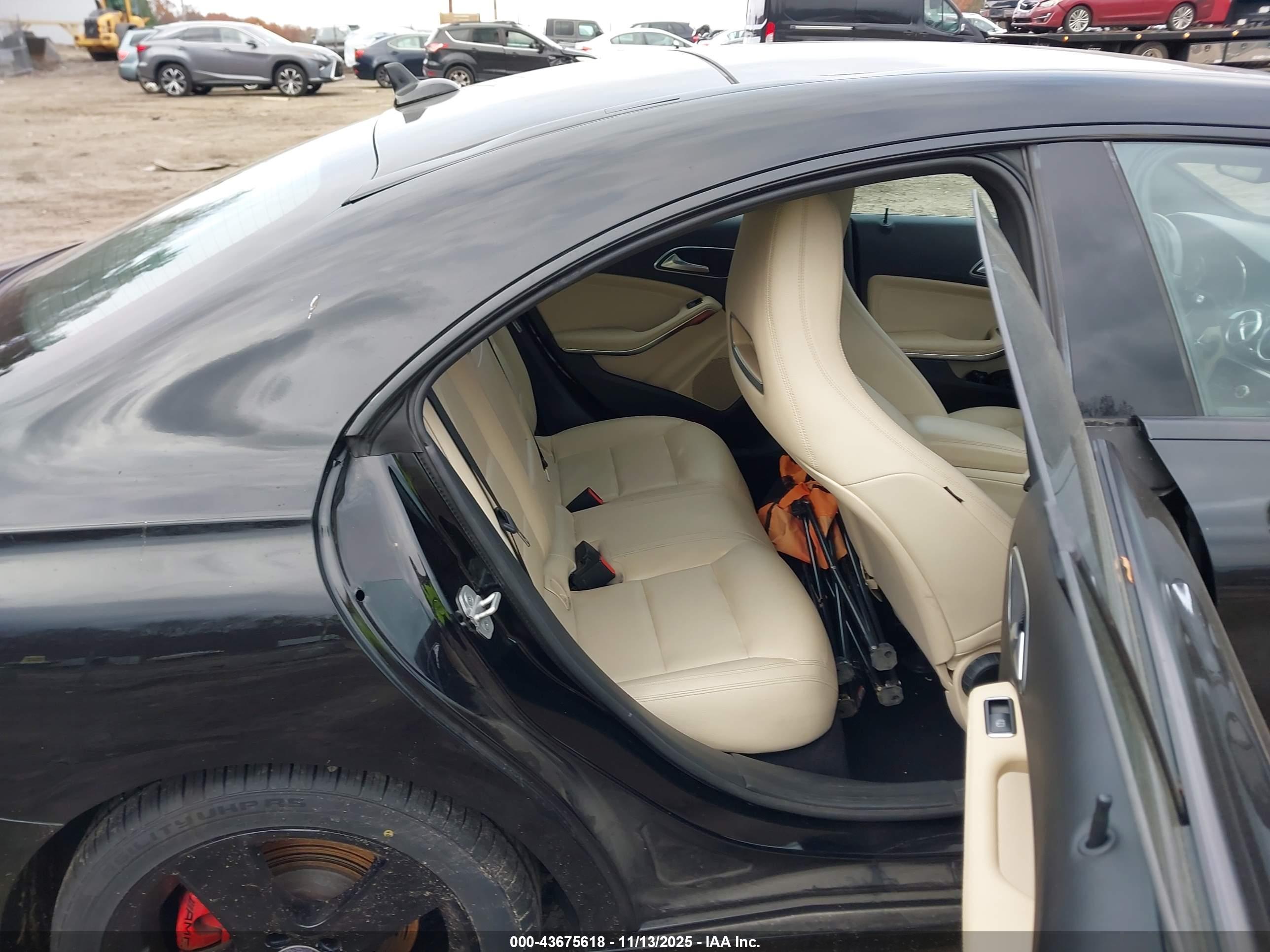MERCEDES-BENZ CLA image 8