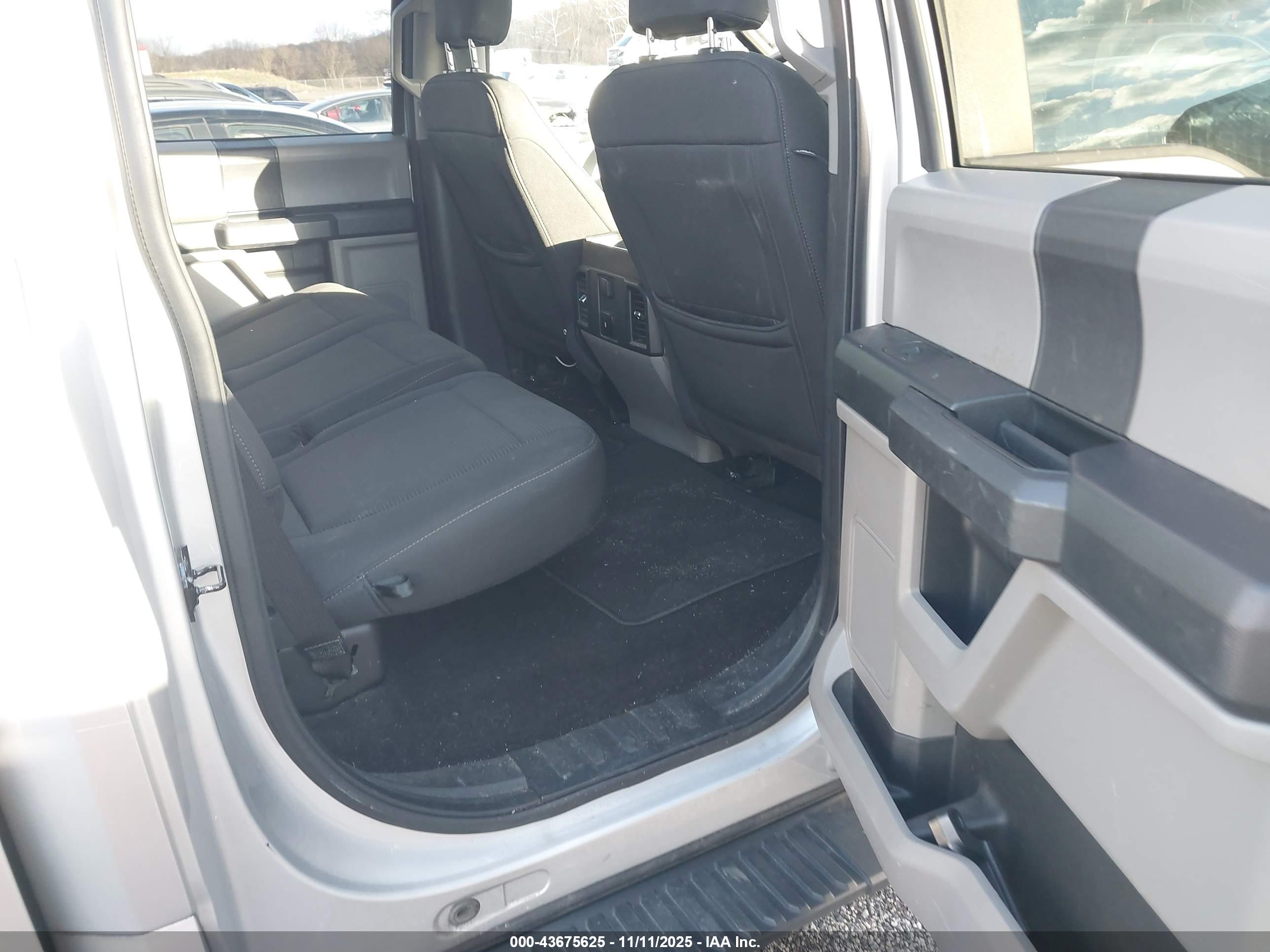FORD F-150 image 8