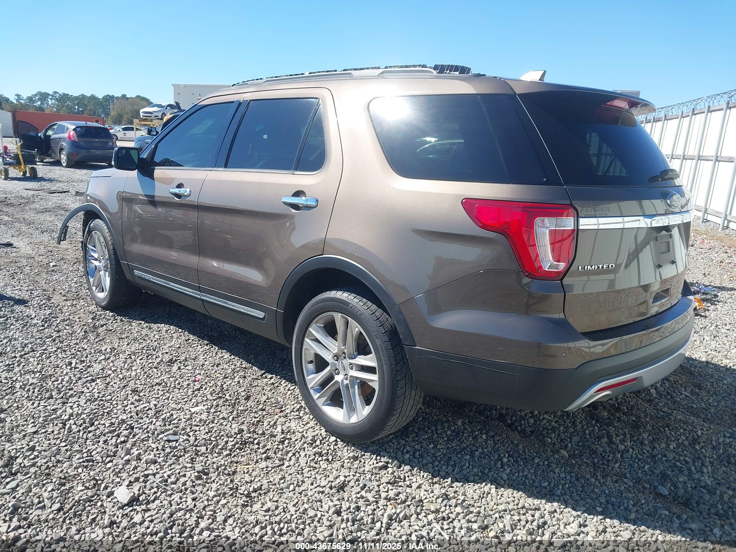 FORD EXPLORER image 3