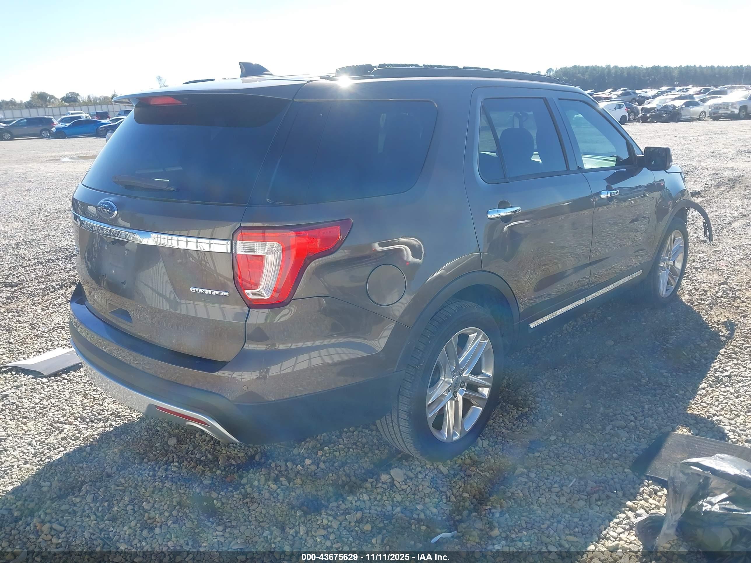 FORD EXPLORER image 4