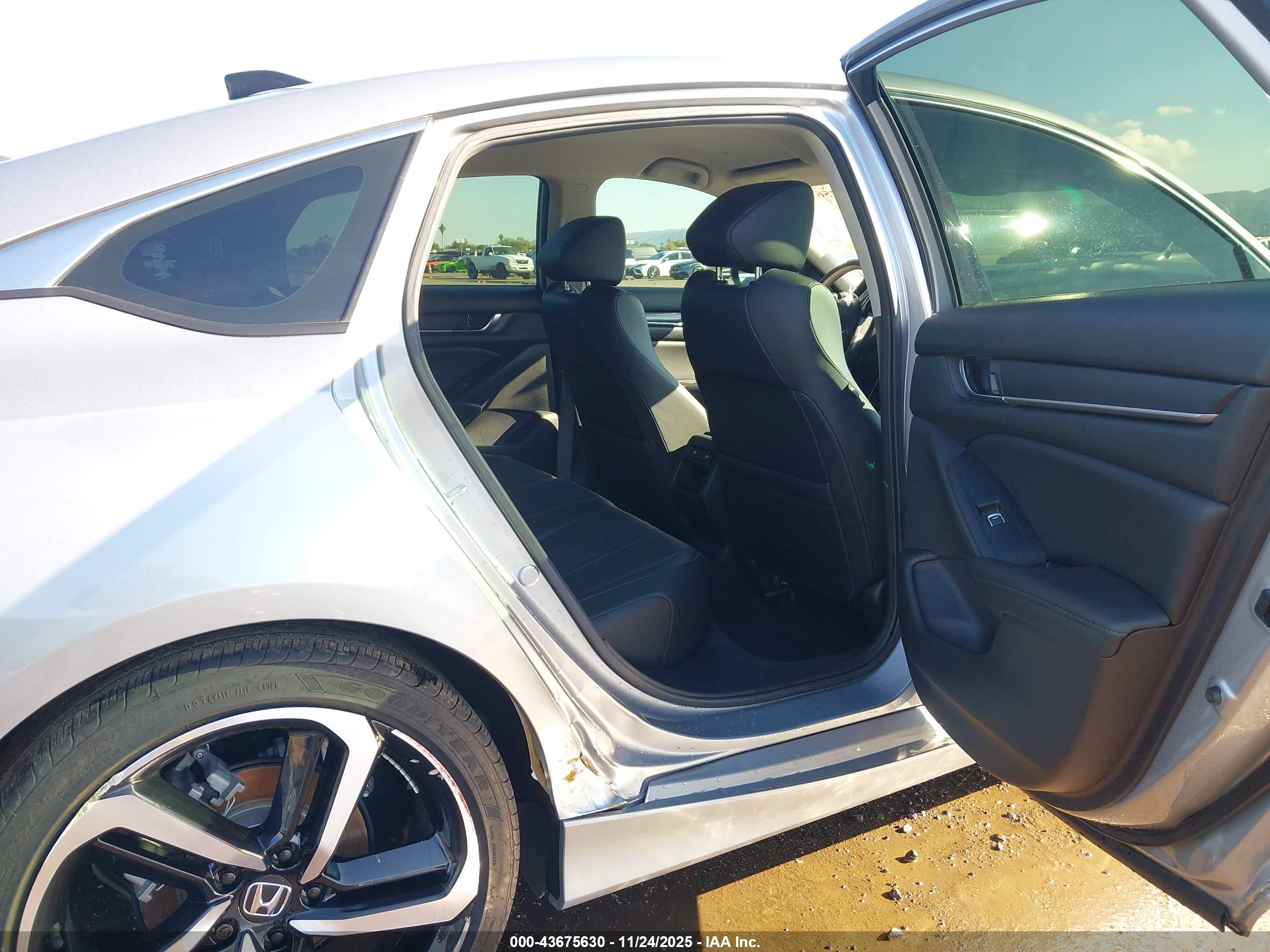 HONDA ACCORD image 8