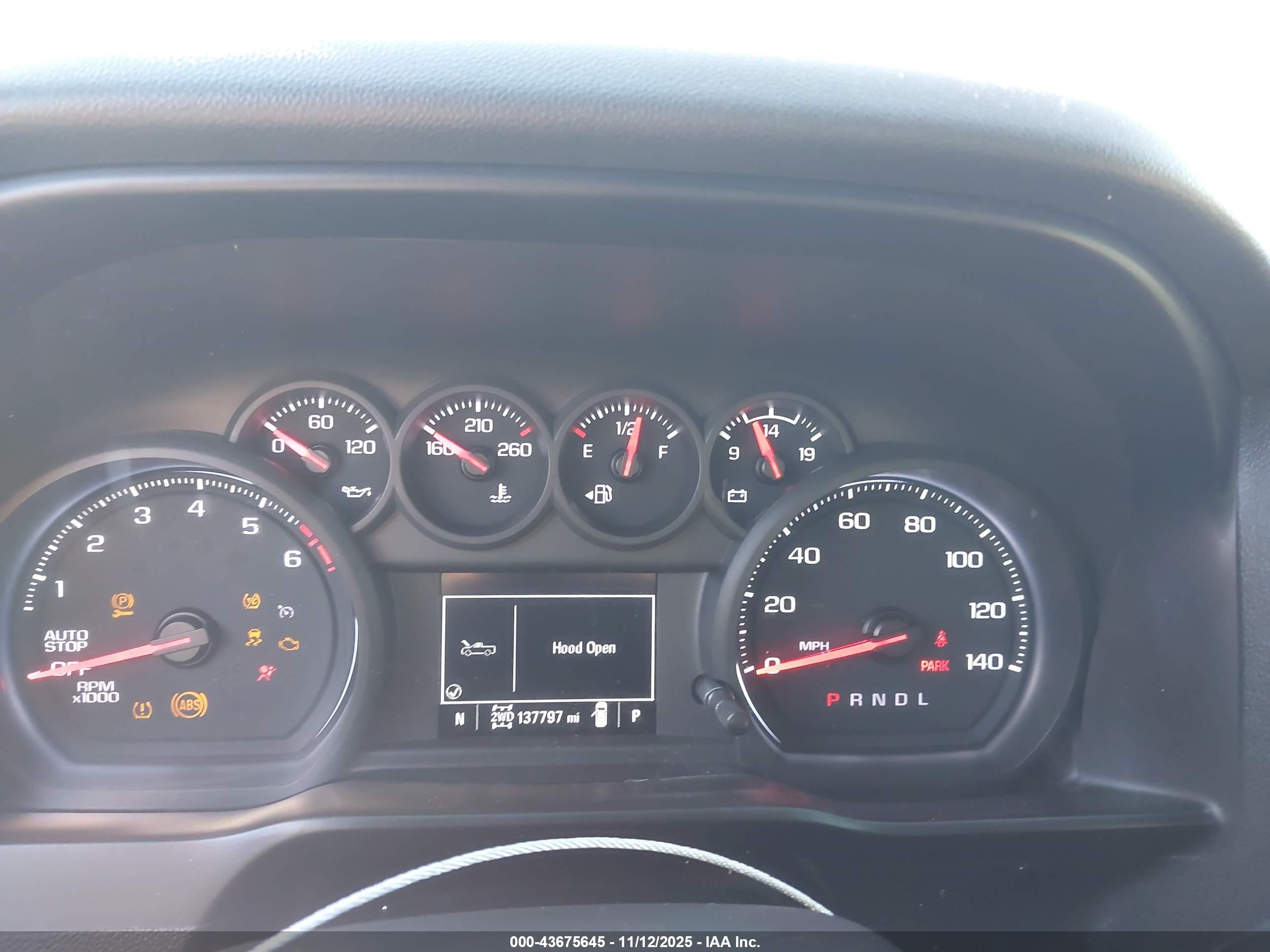 CHEVROLET SILVERADO image 7