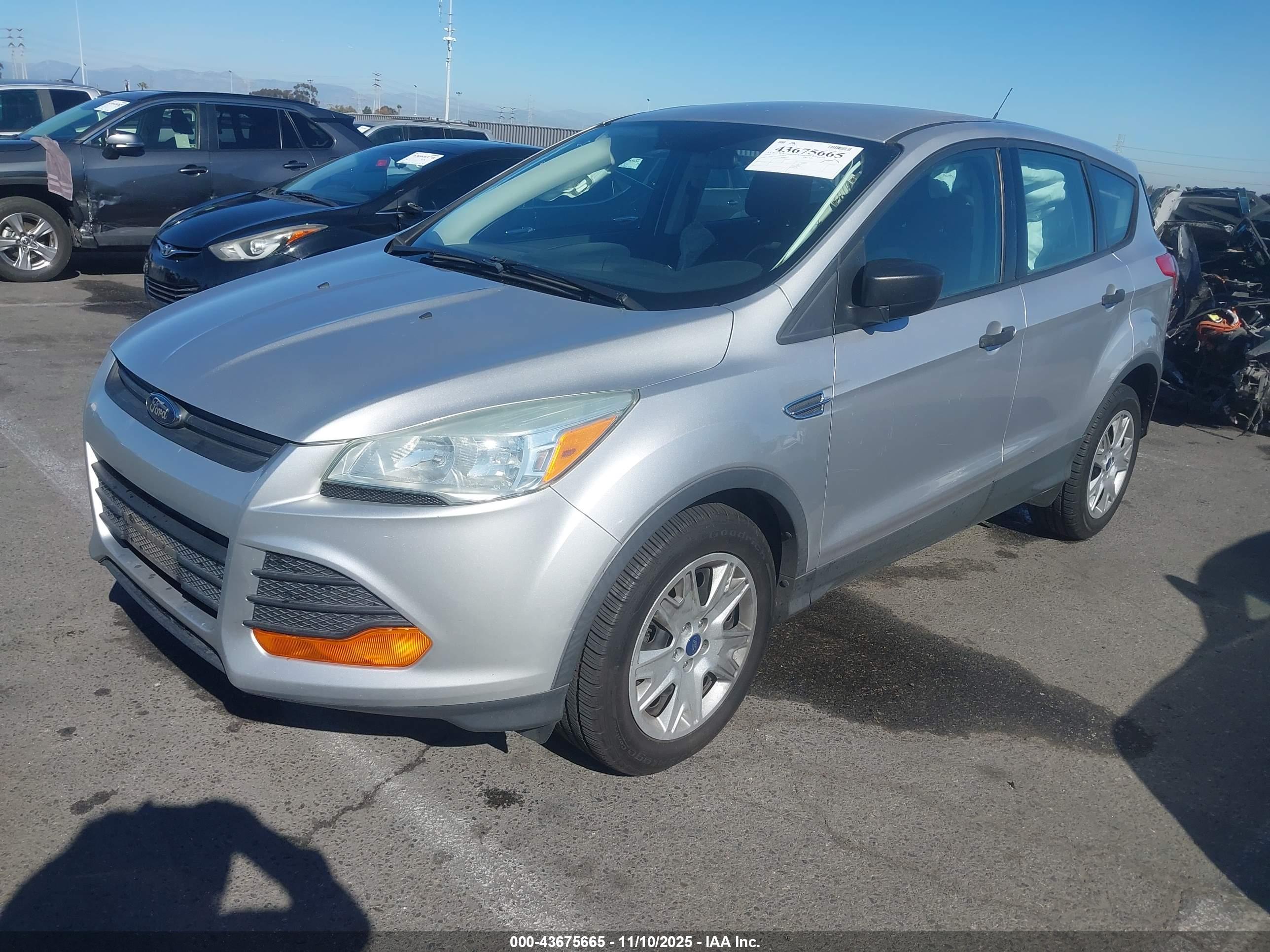 FORD ESCAPE image 2