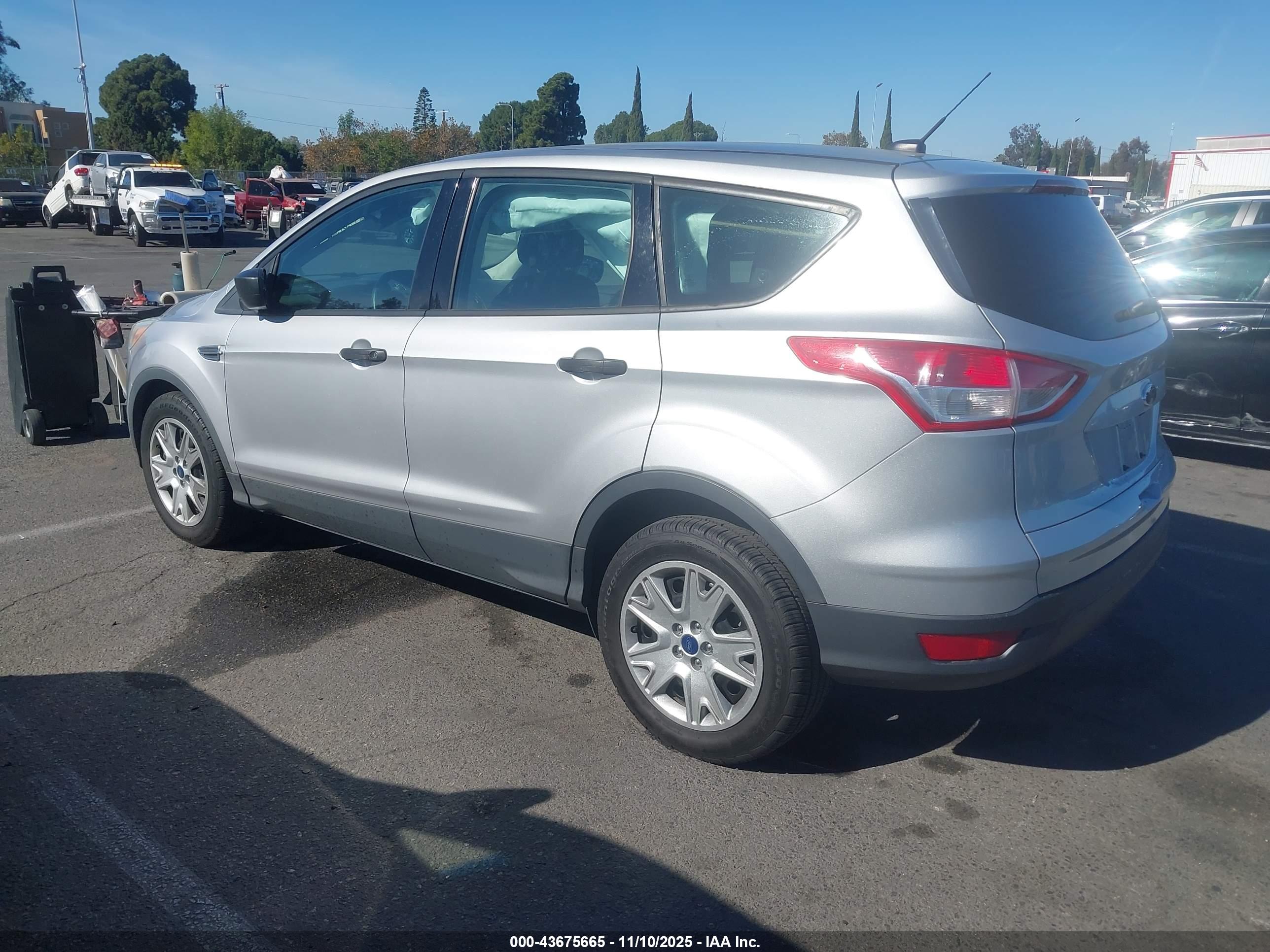 FORD ESCAPE image 3