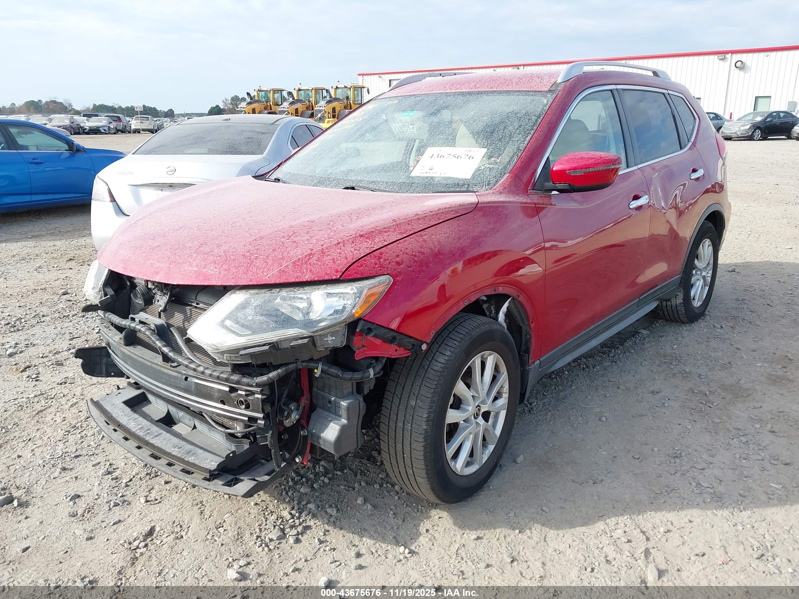 NISSAN ROGUE image 2