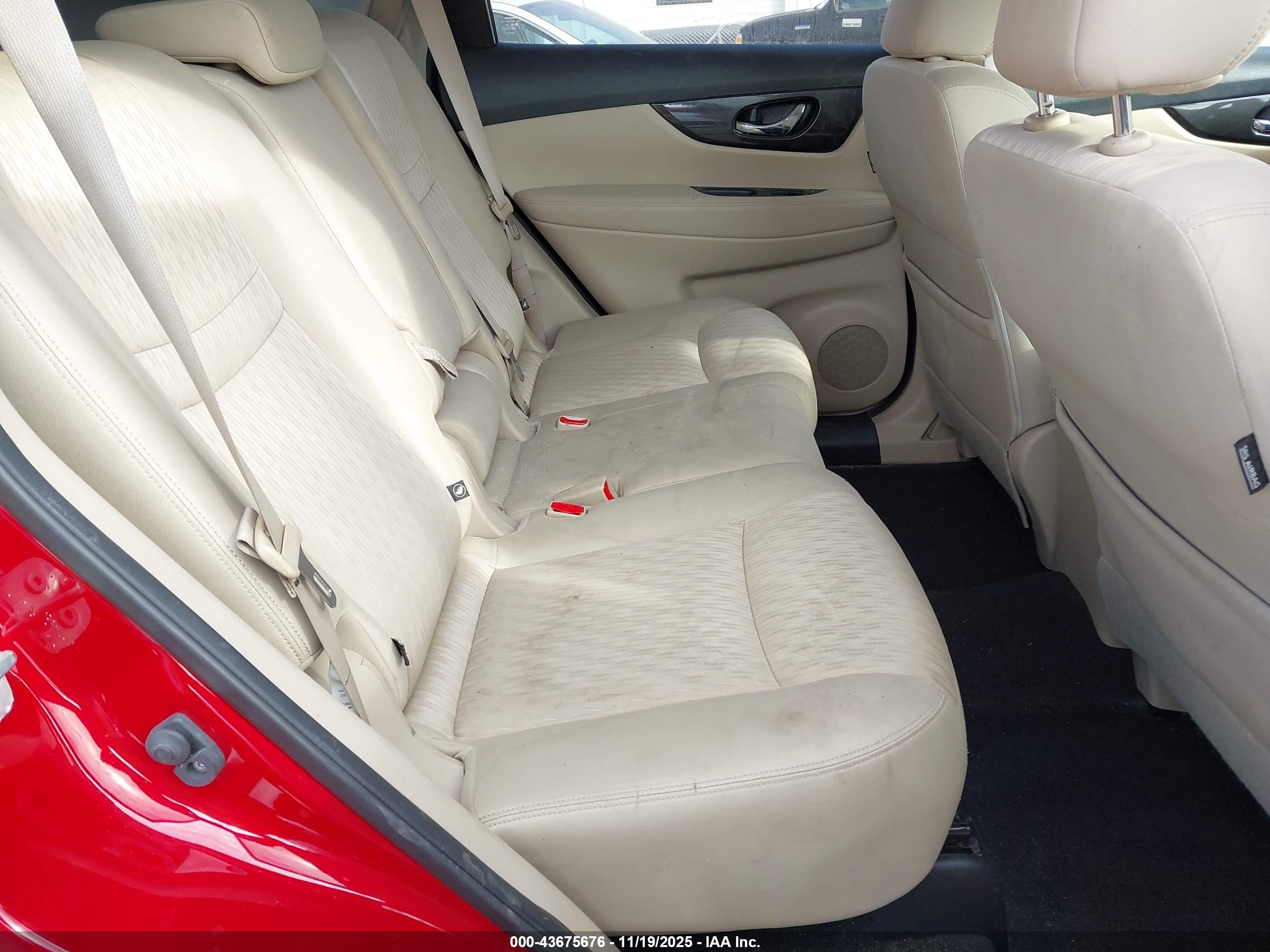 NISSAN ROGUE image 8