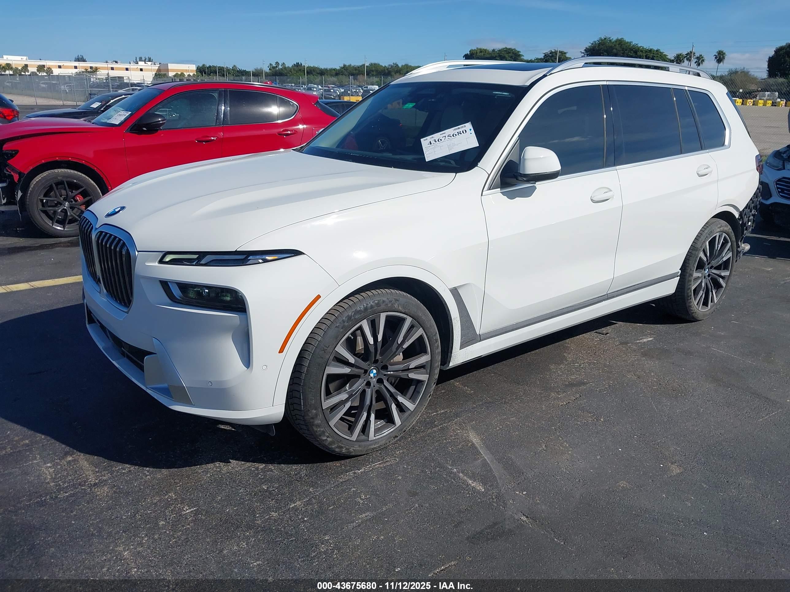 BMW X7 image 2