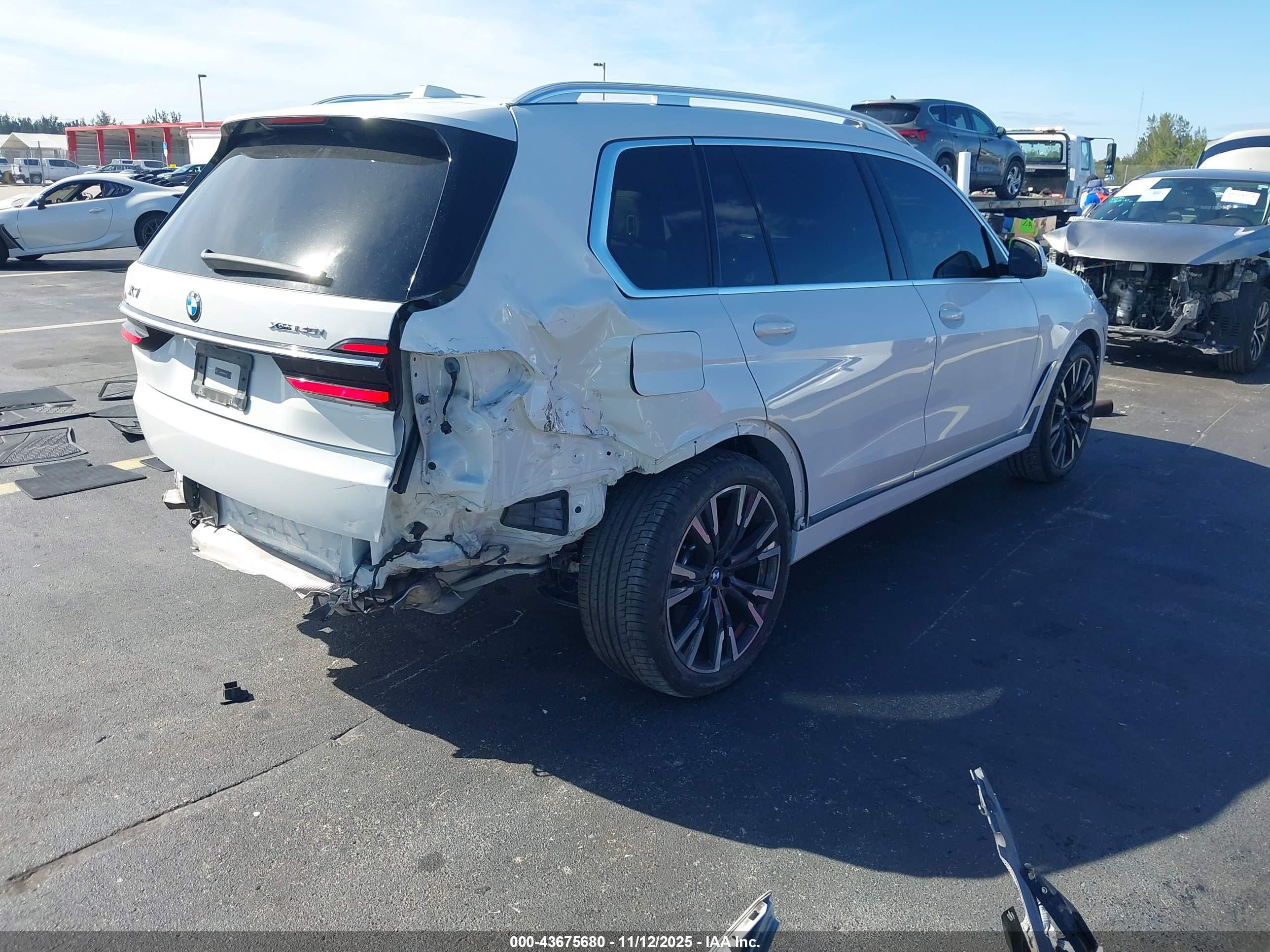 BMW X7 image 4