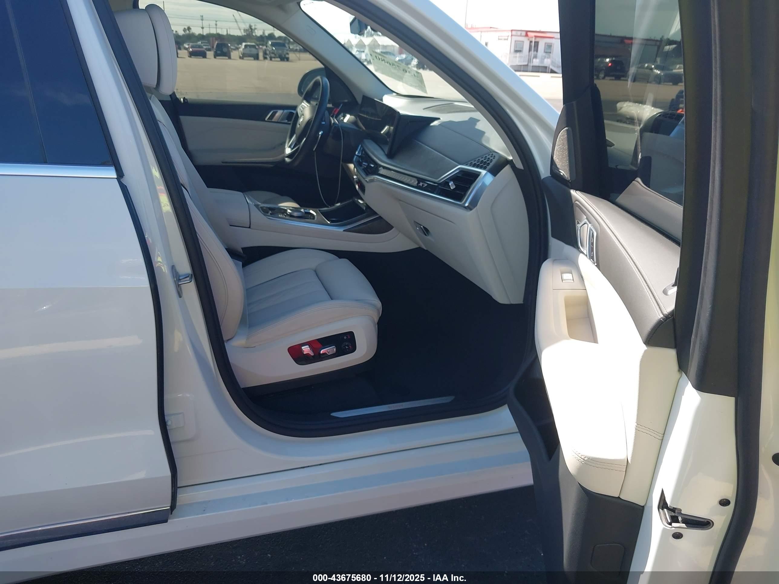 BMW X7 image 5