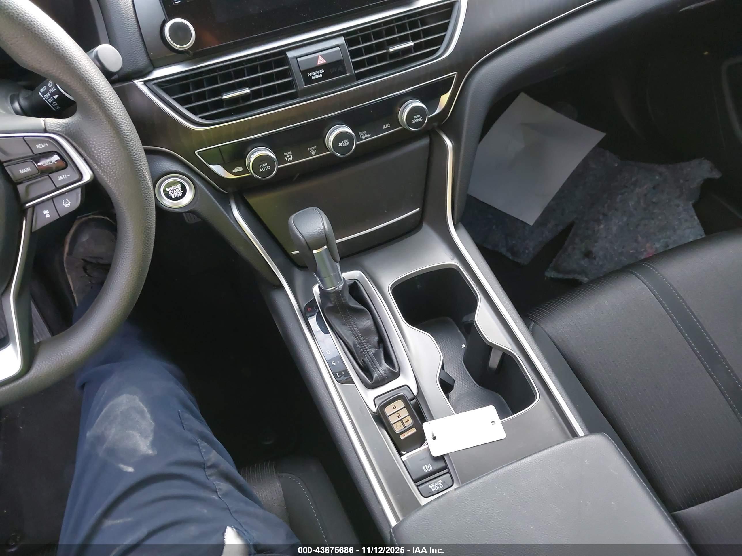 HONDA ACCORD image 11