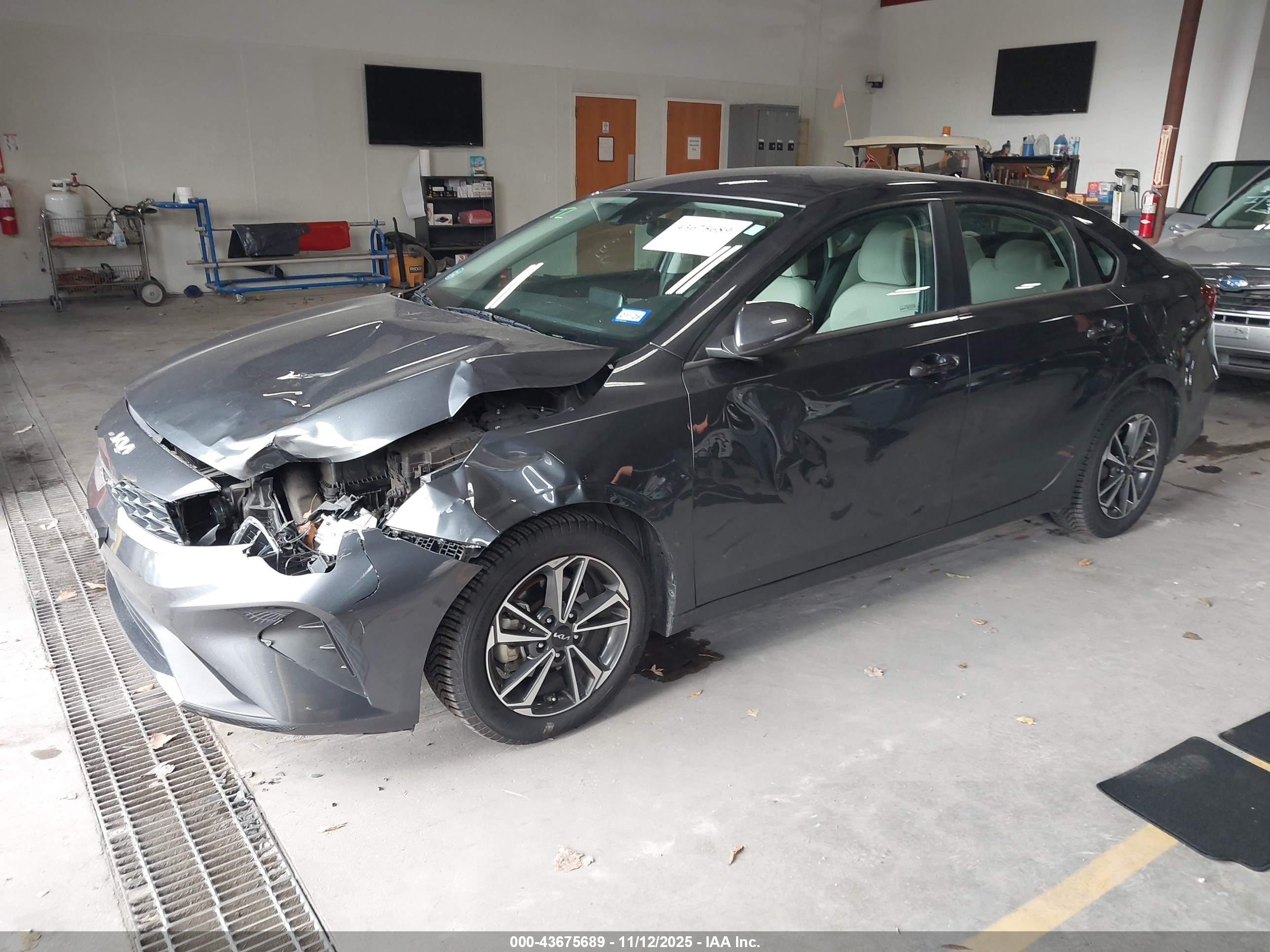 KIA FORTE image 2