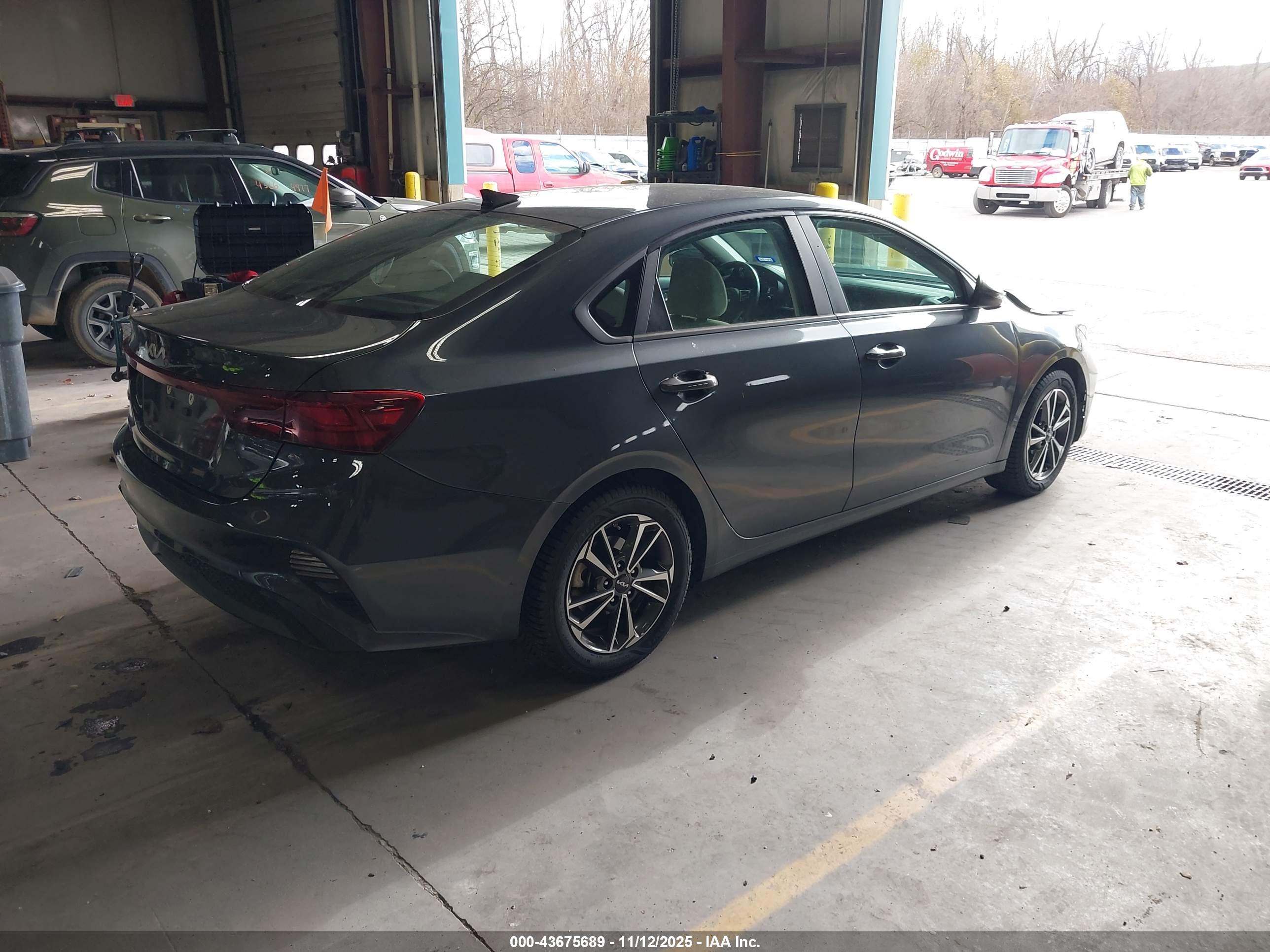 KIA FORTE image 4