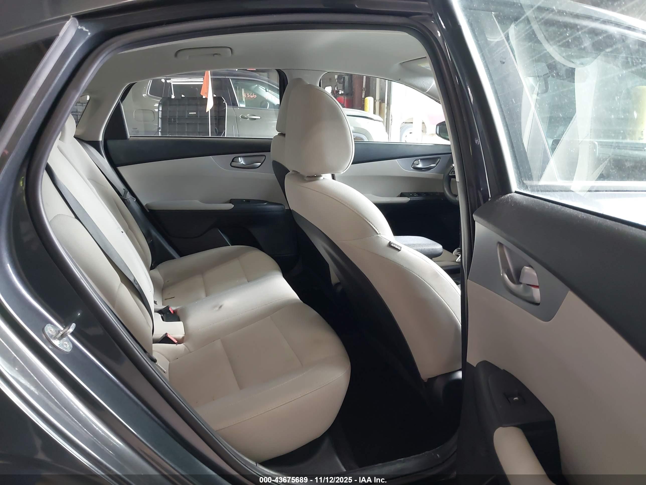 KIA FORTE image 8