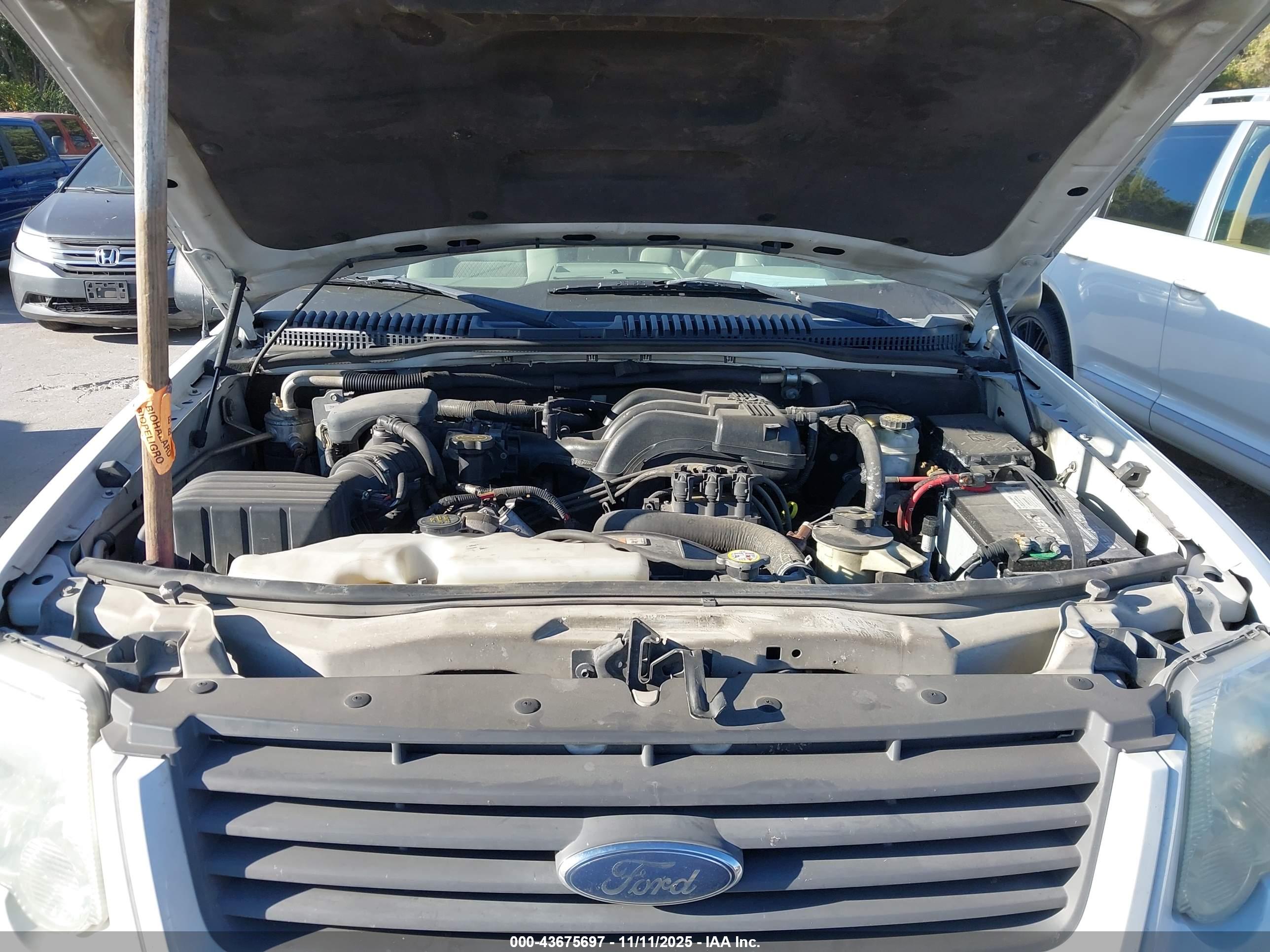 FORD EXPLORER image 10