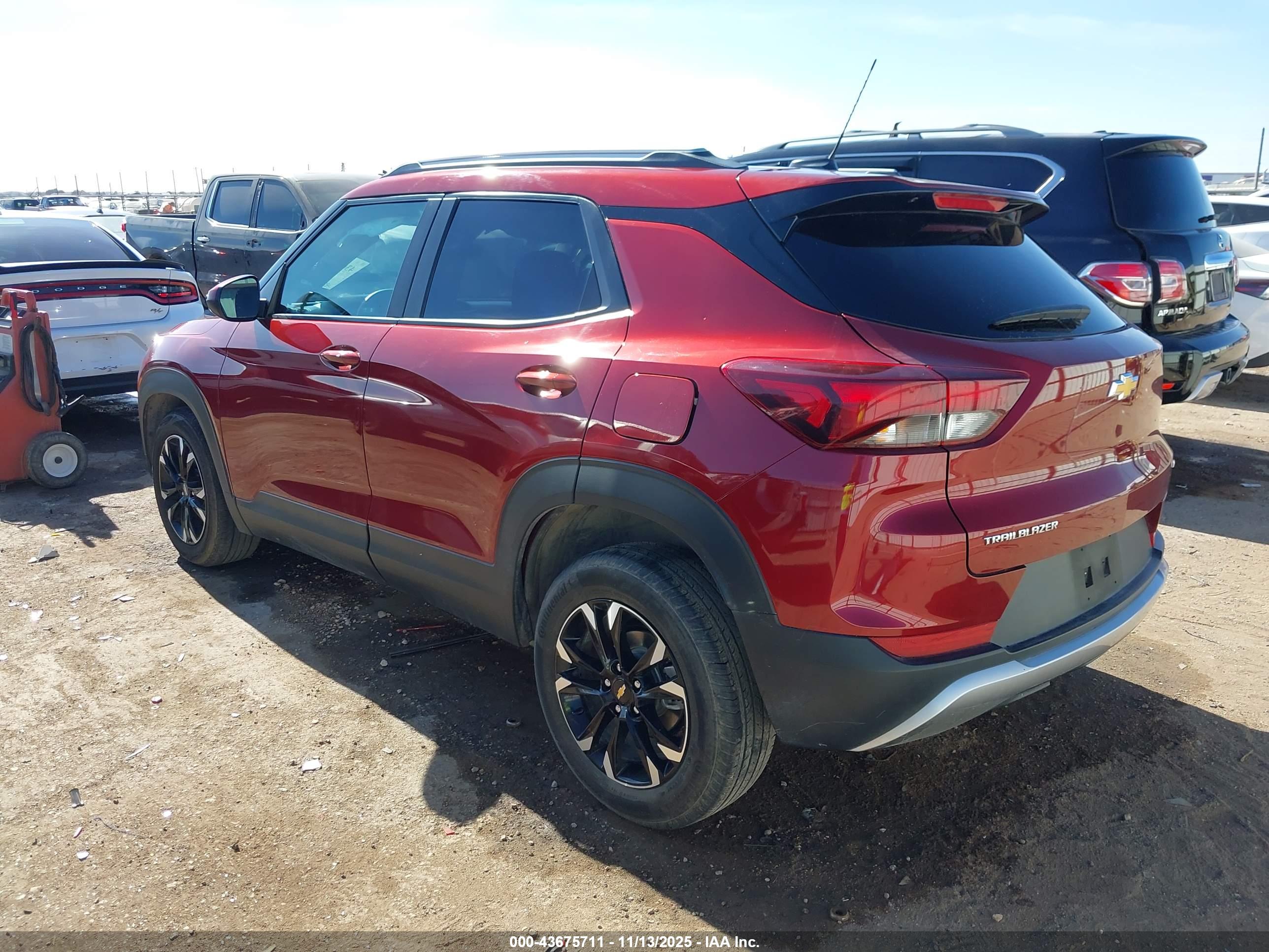 CHEVROLET TRAILBLAZER image 3