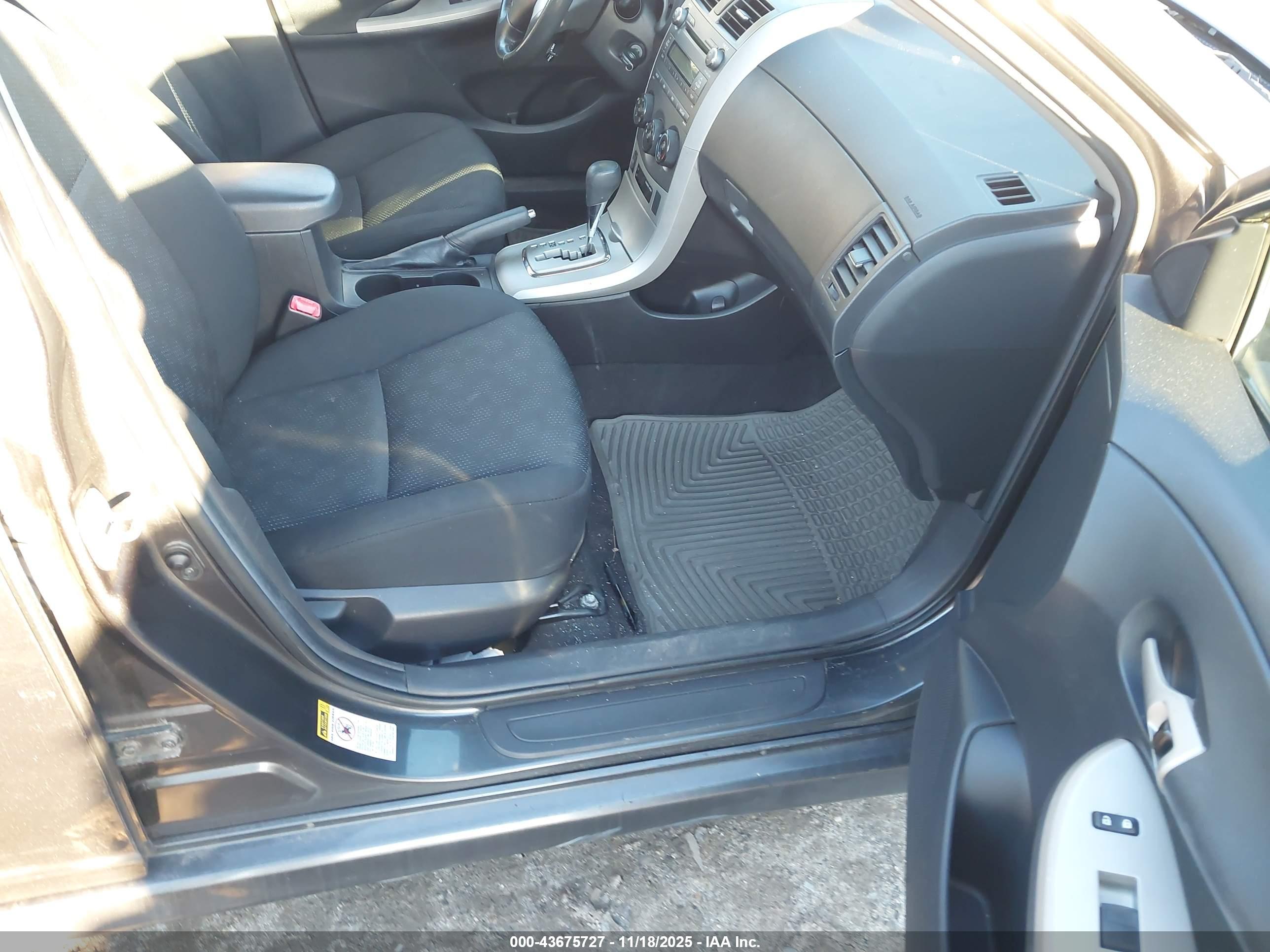 TOYOTA COROLLA image 5