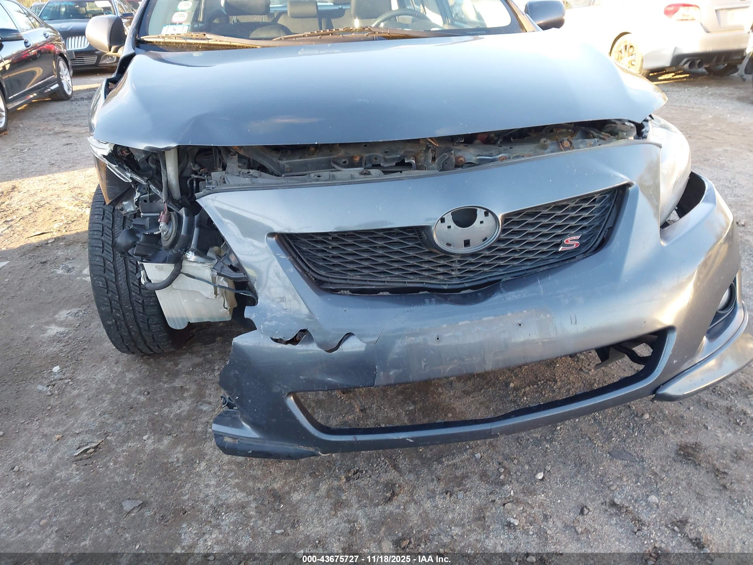 TOYOTA COROLLA image 6
