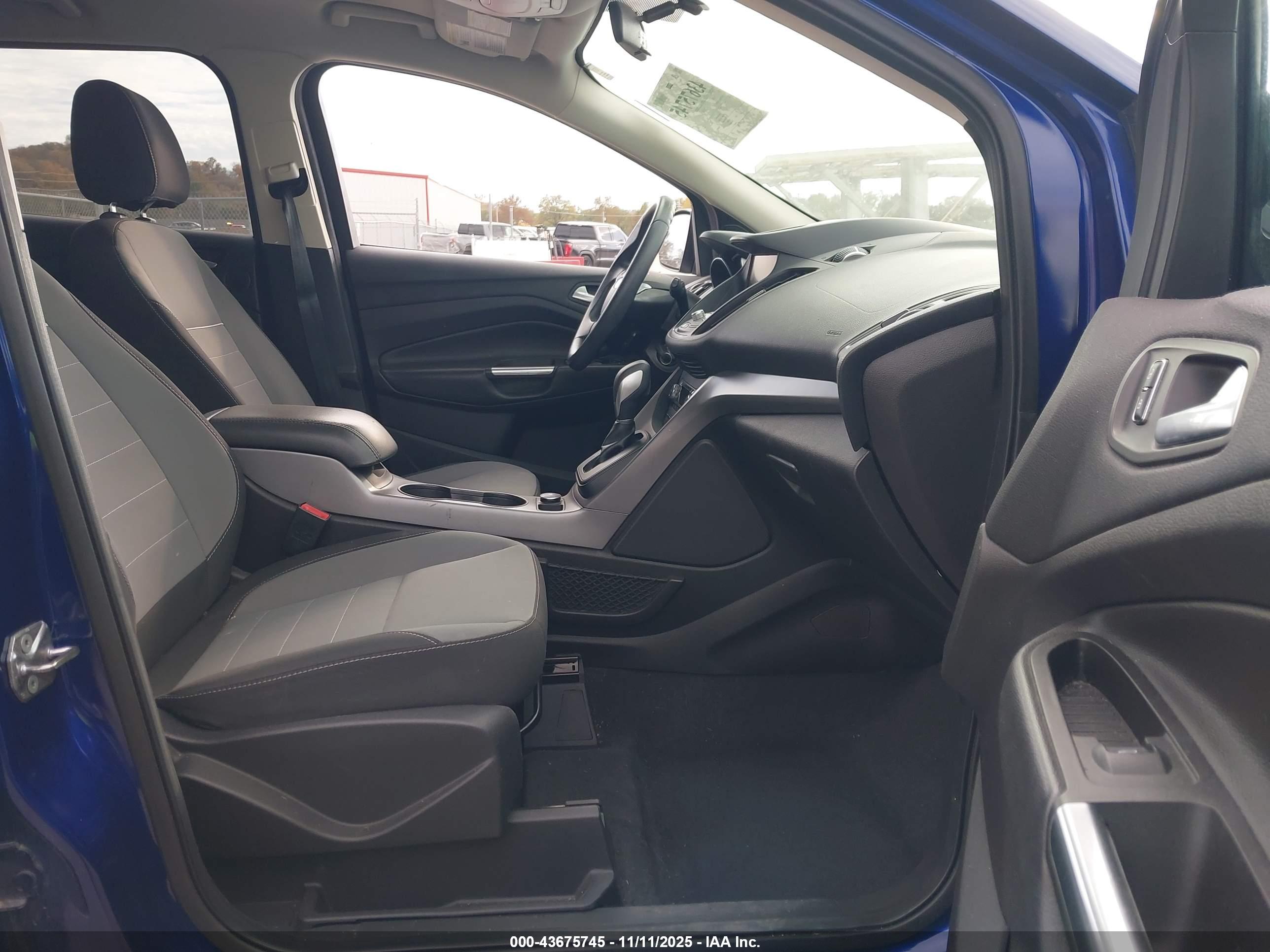 FORD ESCAPE image 5
