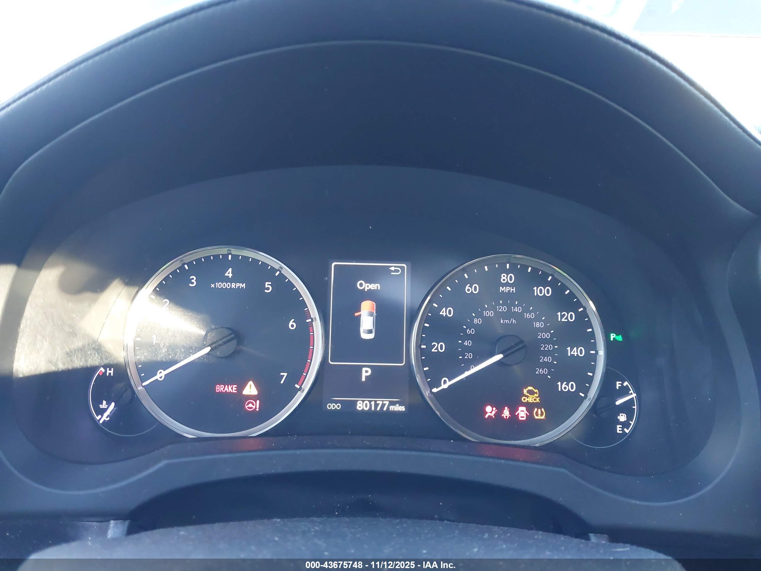 LEXUS IS image 7