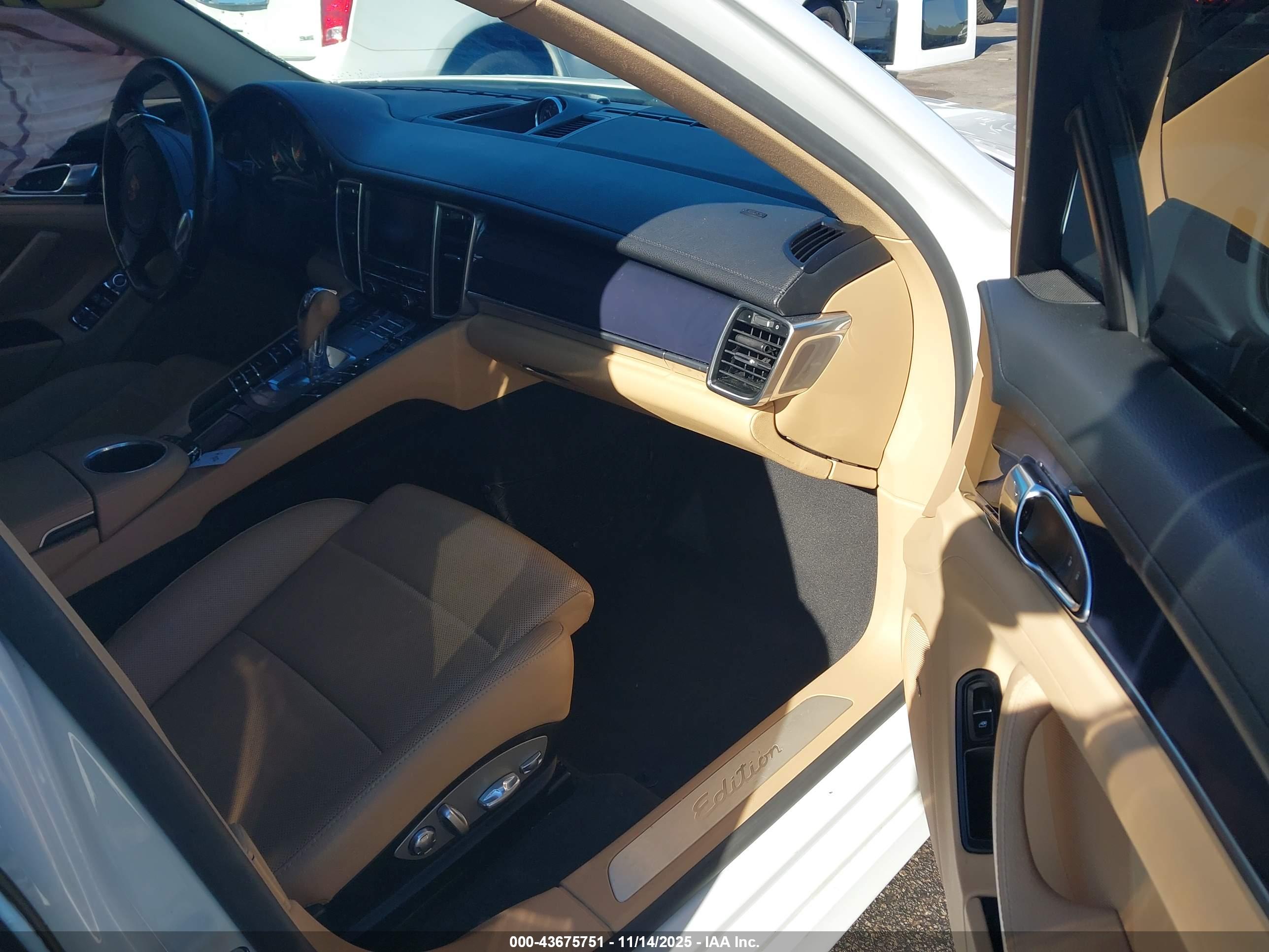 PORSCHE PANAMERA image 5