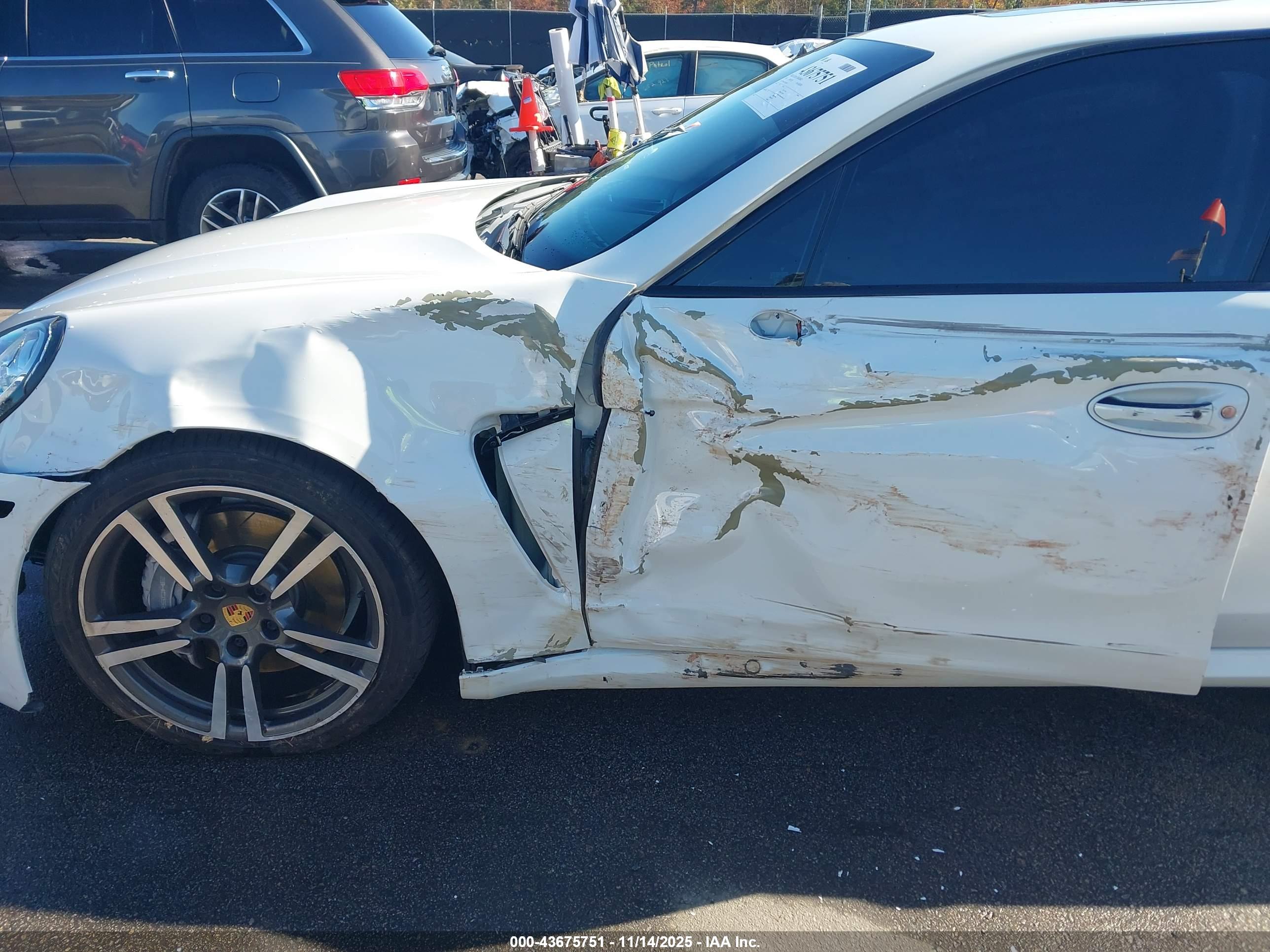 PORSCHE PANAMERA image 6