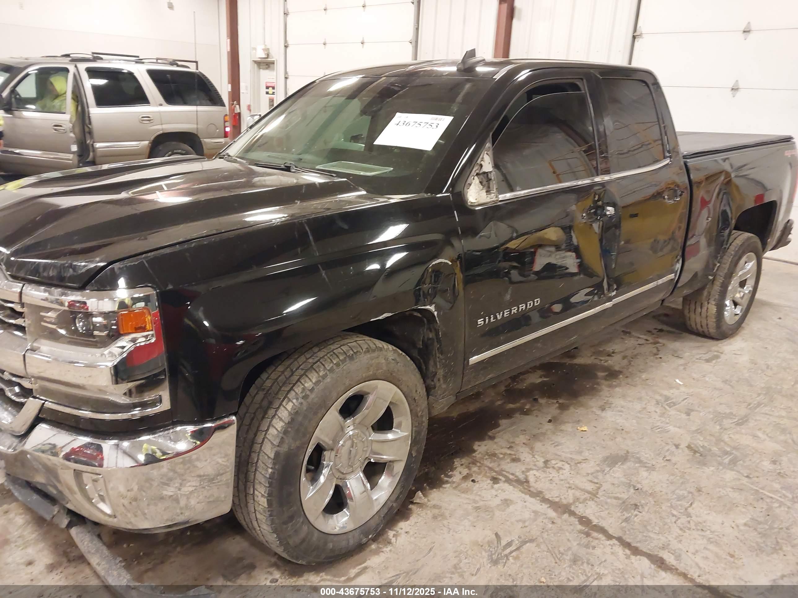 CHEVROLET SILVERADO image 2