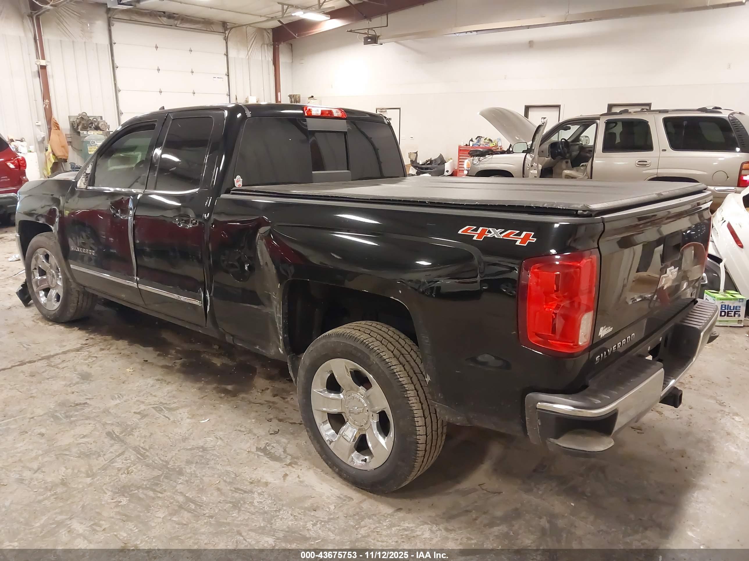 CHEVROLET SILVERADO image 3