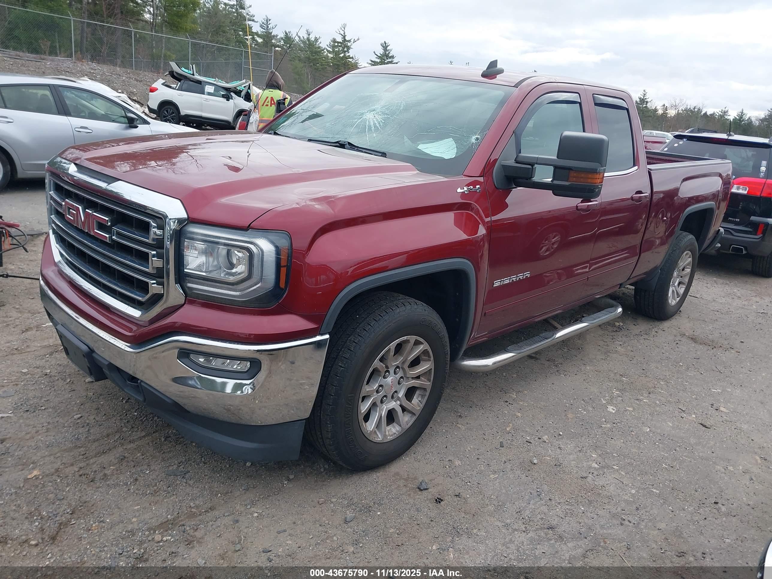 GMC SIERRA image 2