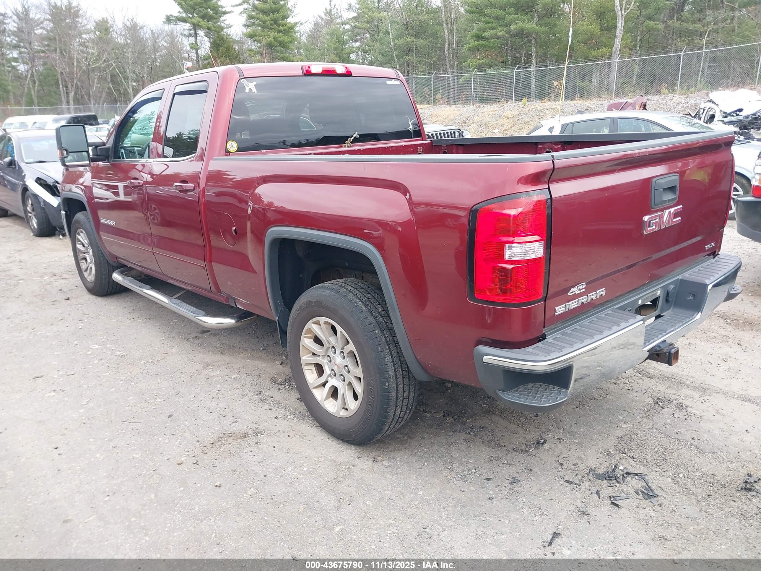 GMC SIERRA image 3