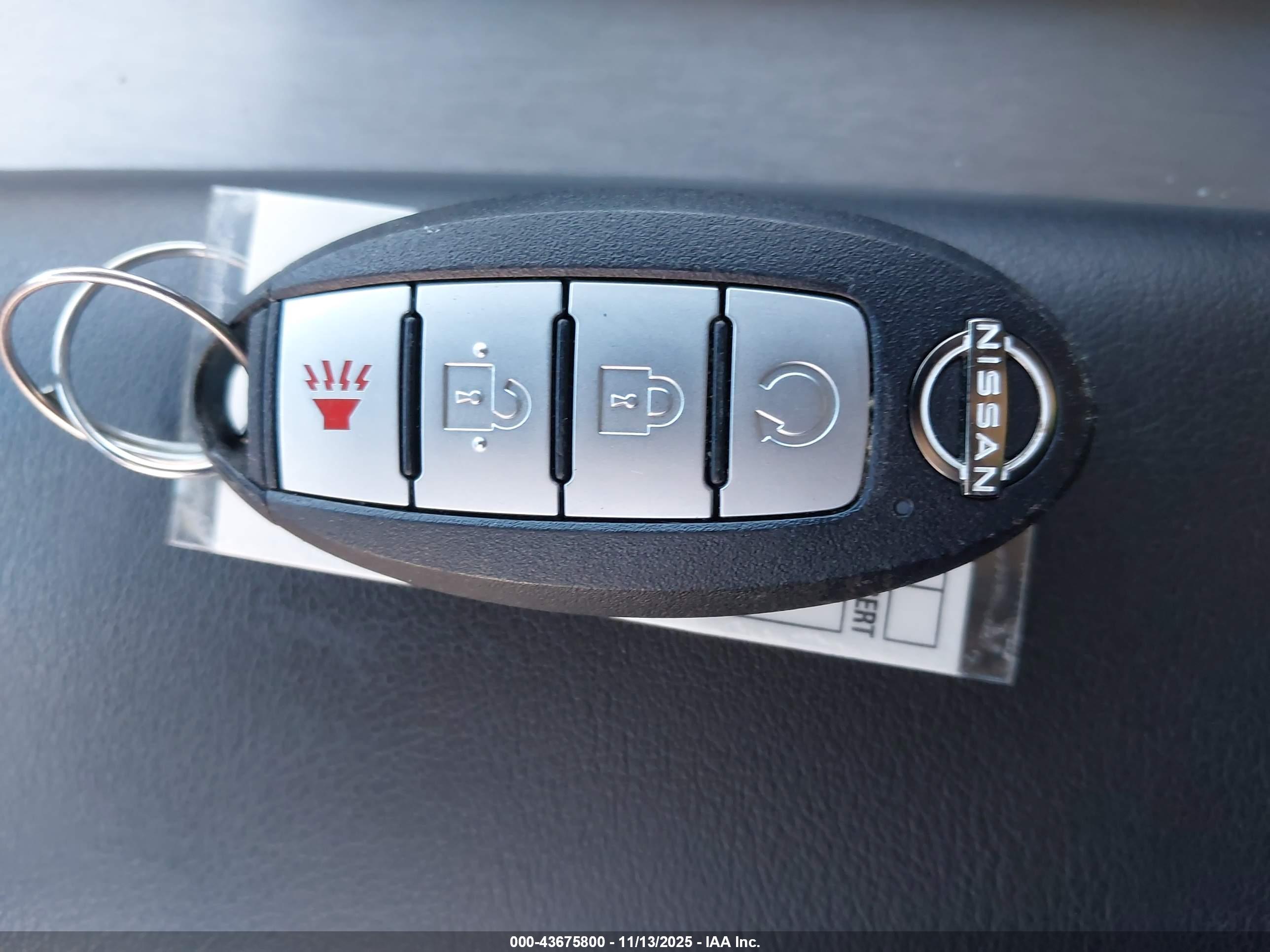 NISSAN MURANO image 11