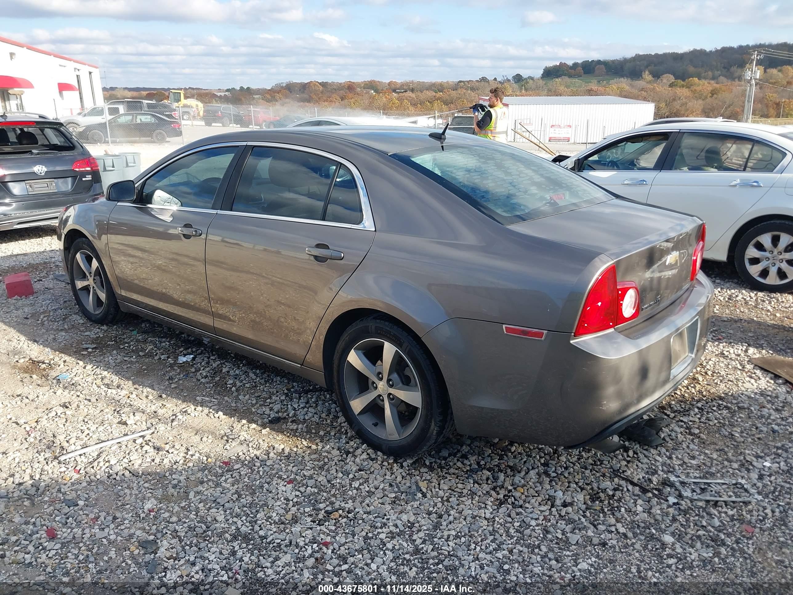 CHEVROLET MALIBU image 3