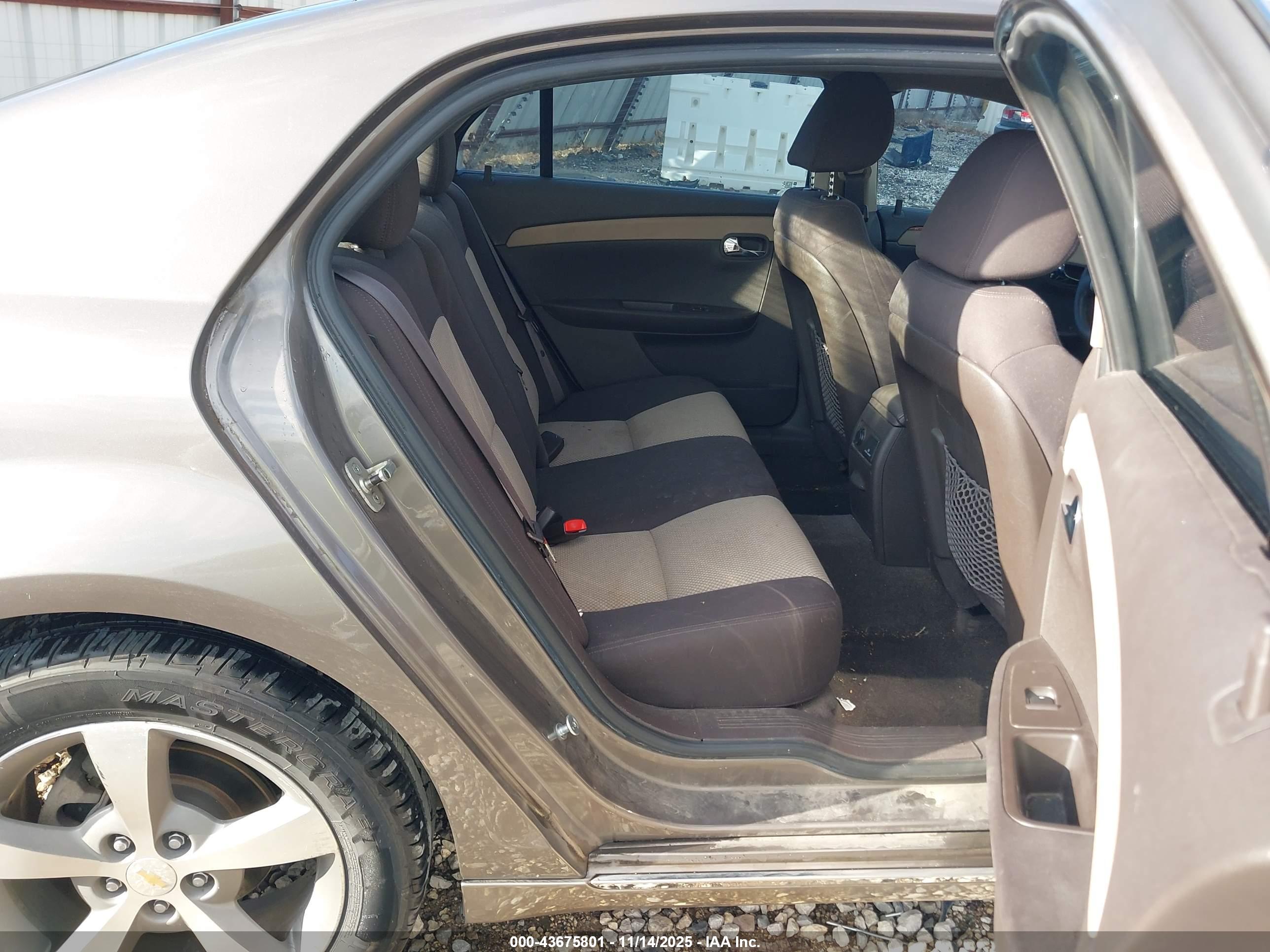 CHEVROLET MALIBU image 8
