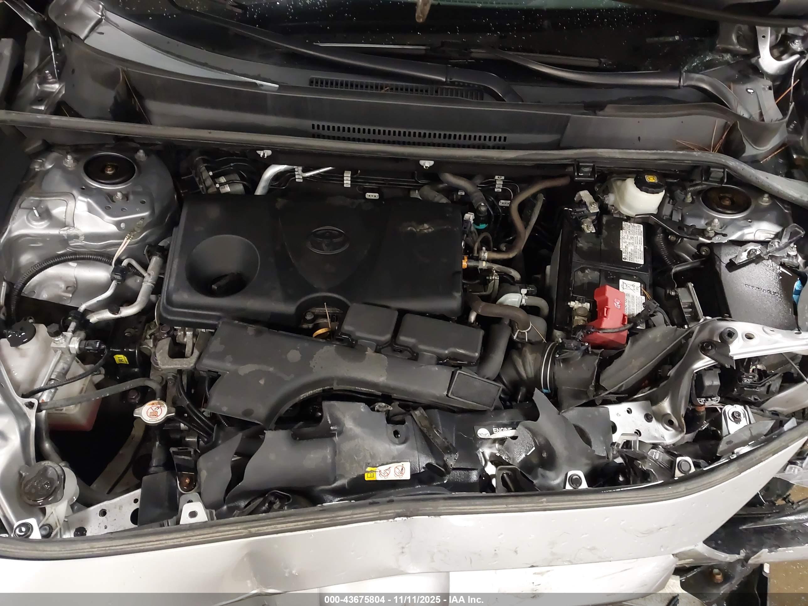 TOYOTA RAV4 image 10