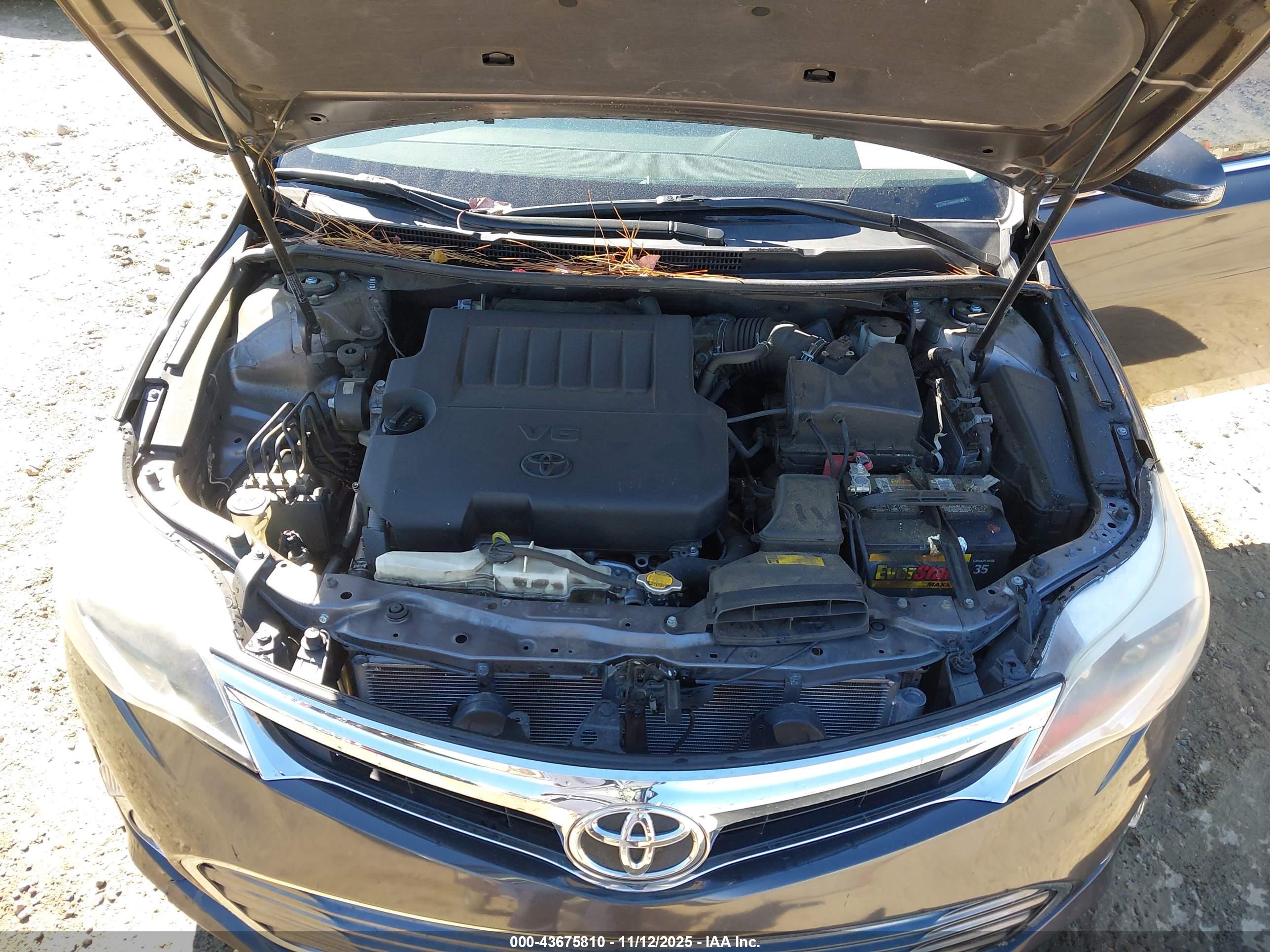 TOYOTA AVALON image 10