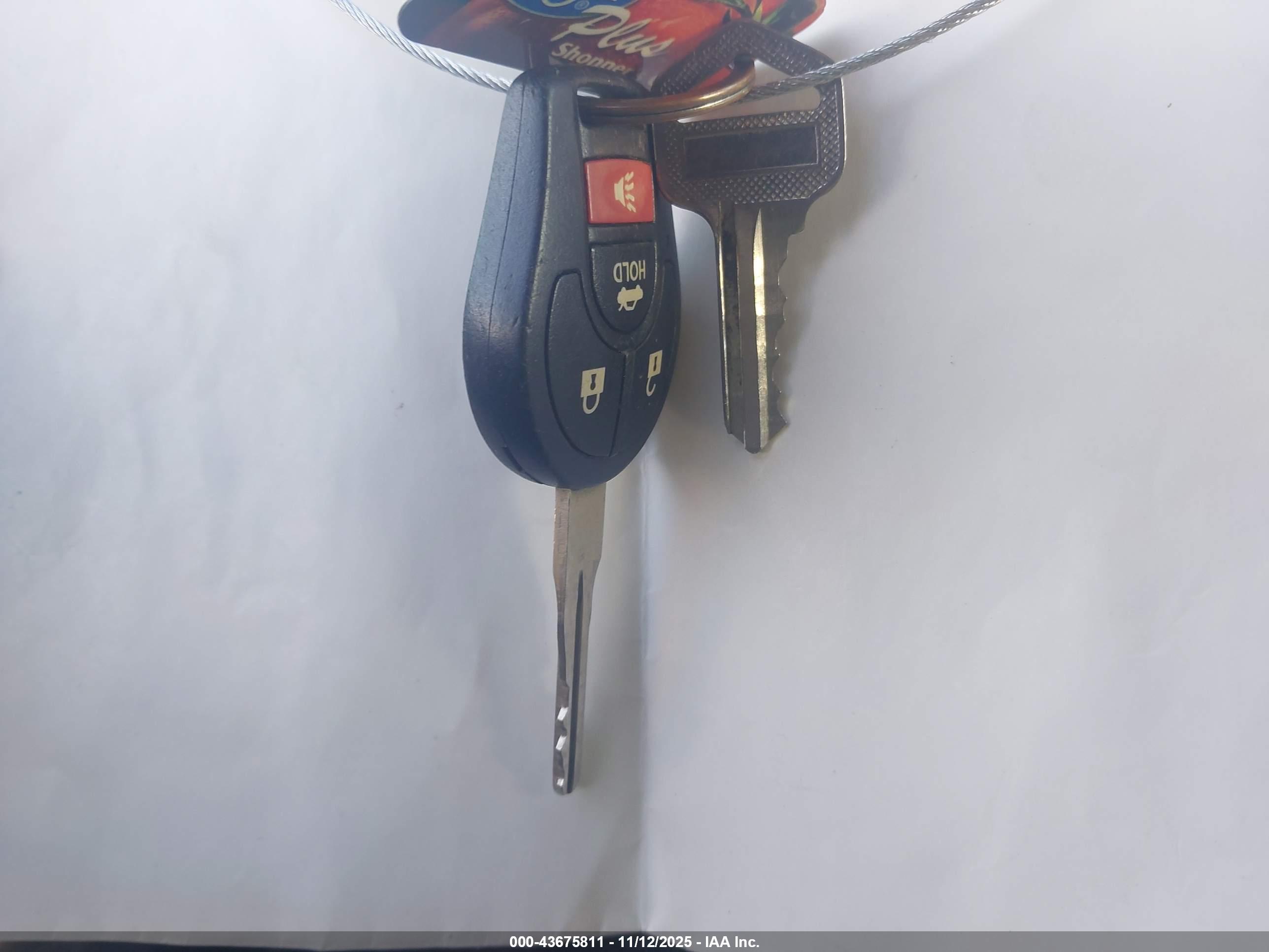 NISSAN VERSA image 11