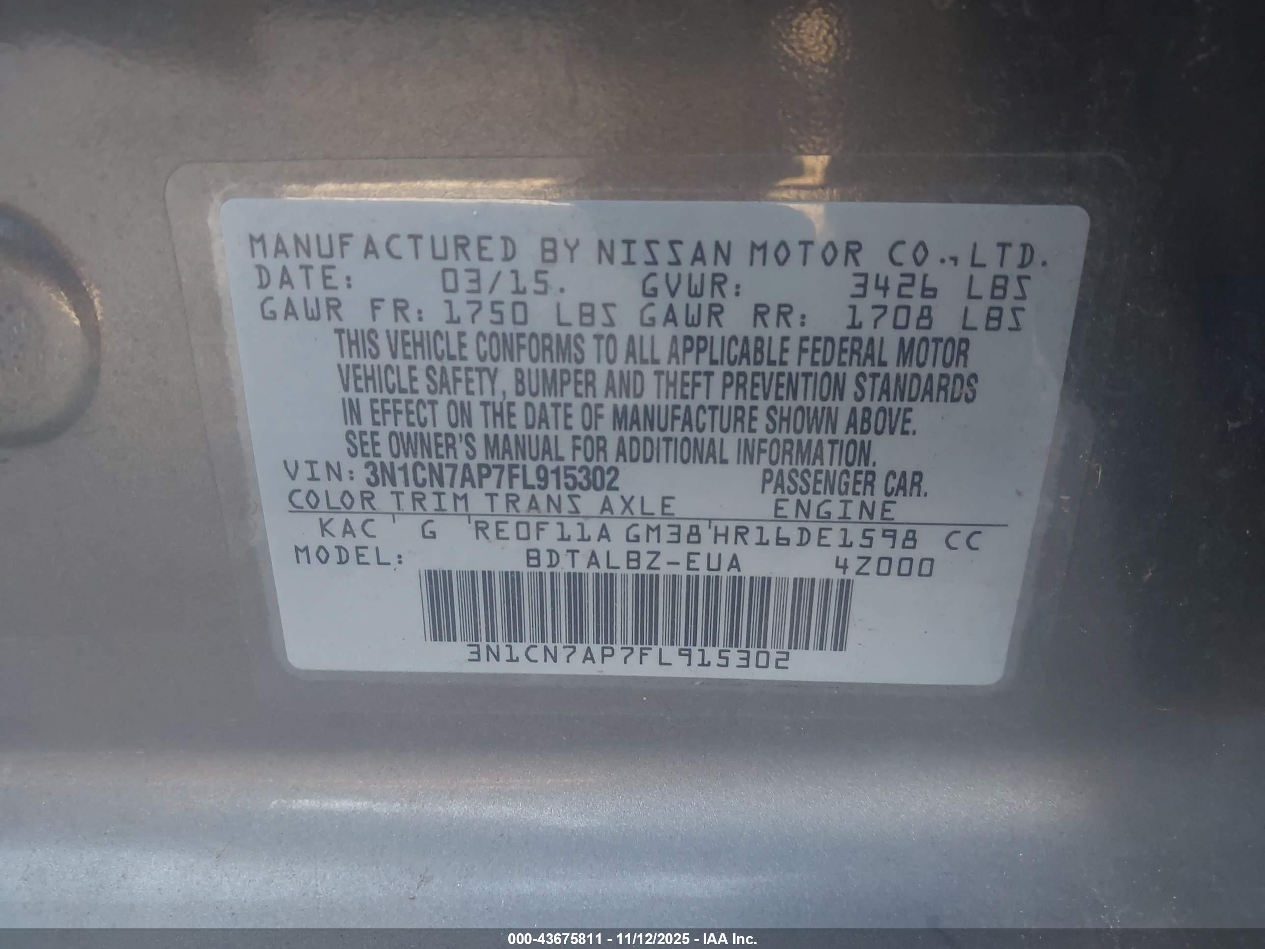 NISSAN VERSA image 9