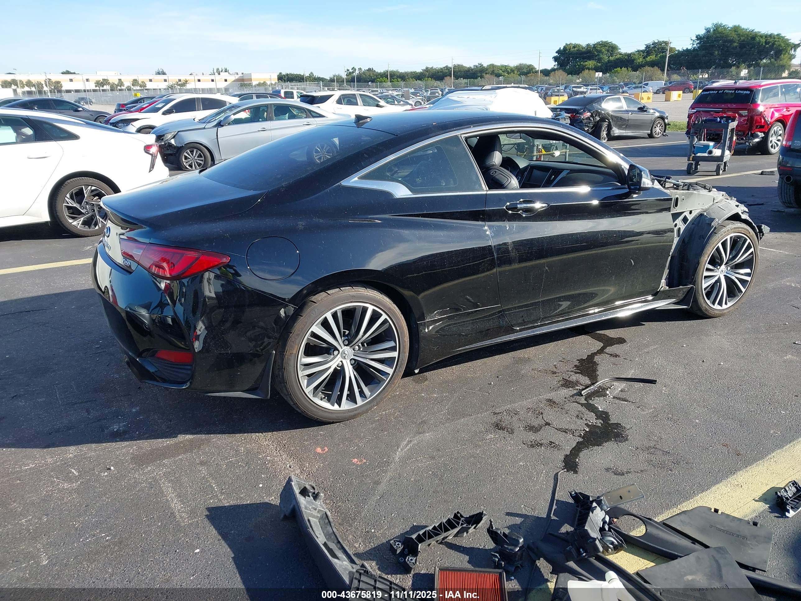 INFINITI Q60 image 4
