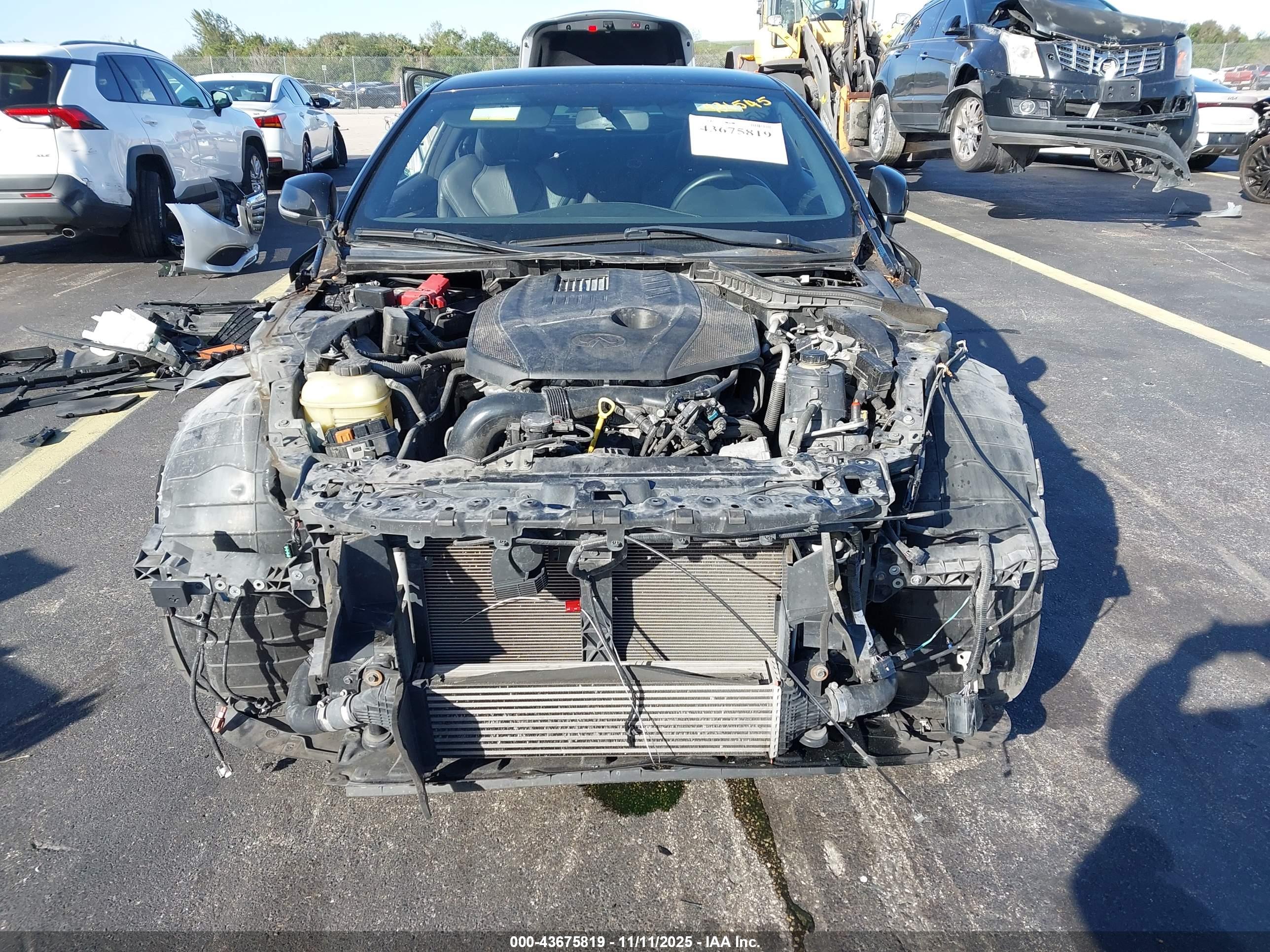 INFINITI Q60 image 6
