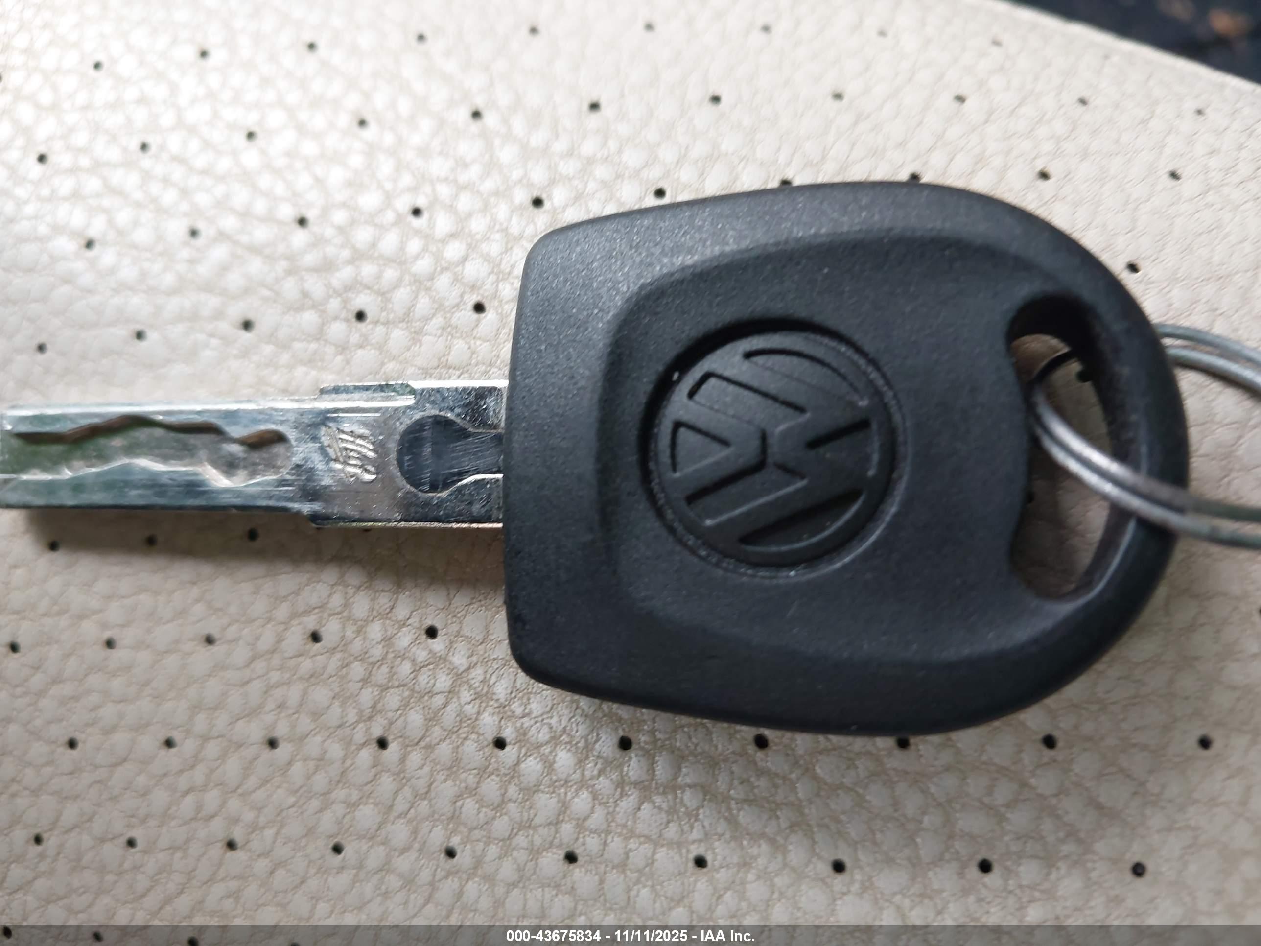 VOLKSWAGEN JETTA image 11