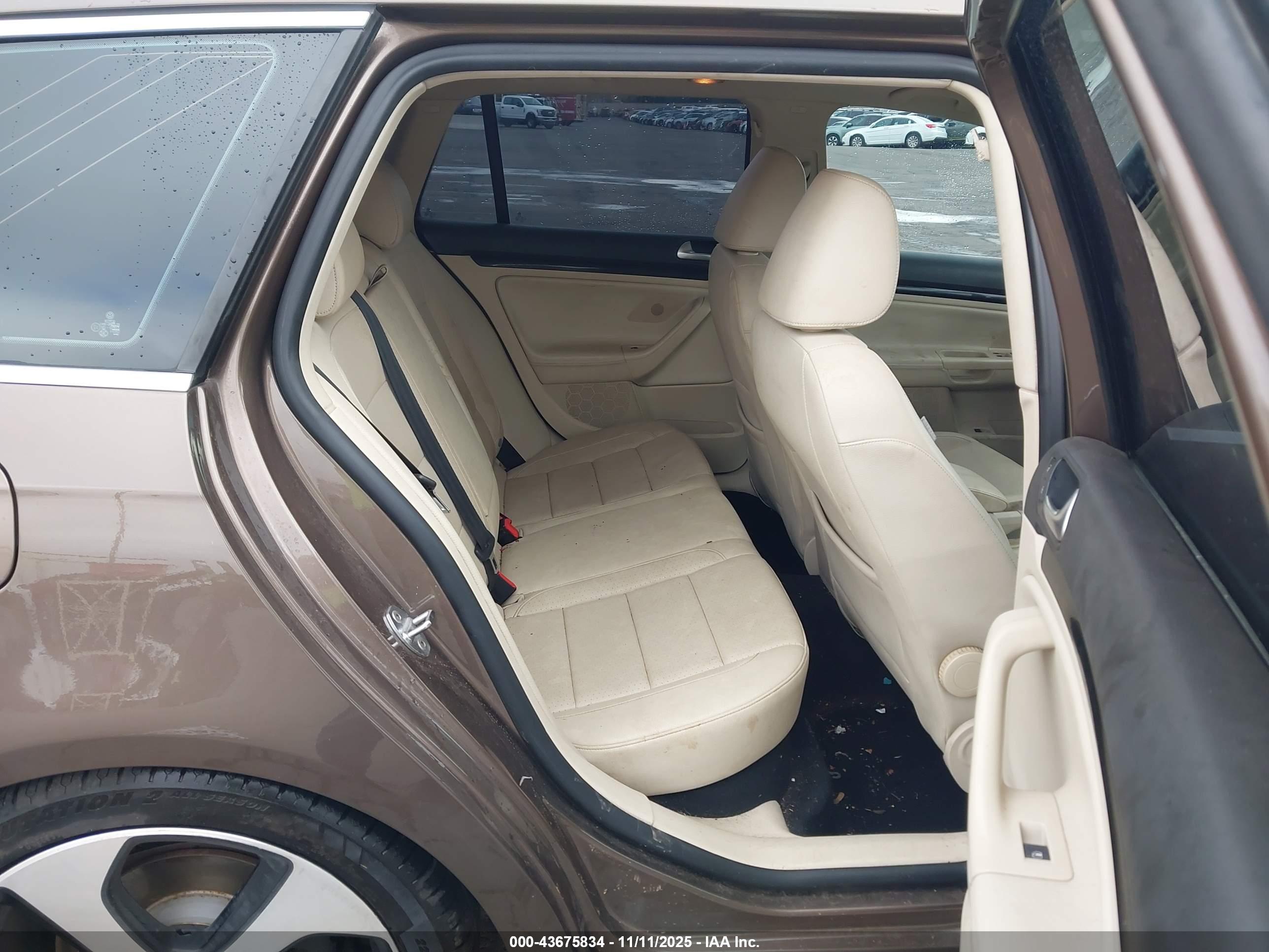 VOLKSWAGEN JETTA image 8