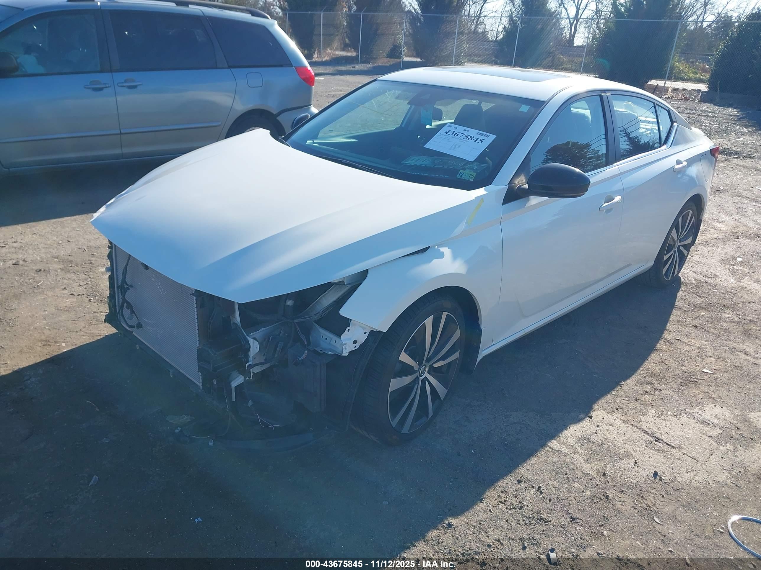 NISSAN ALTIMA image 2