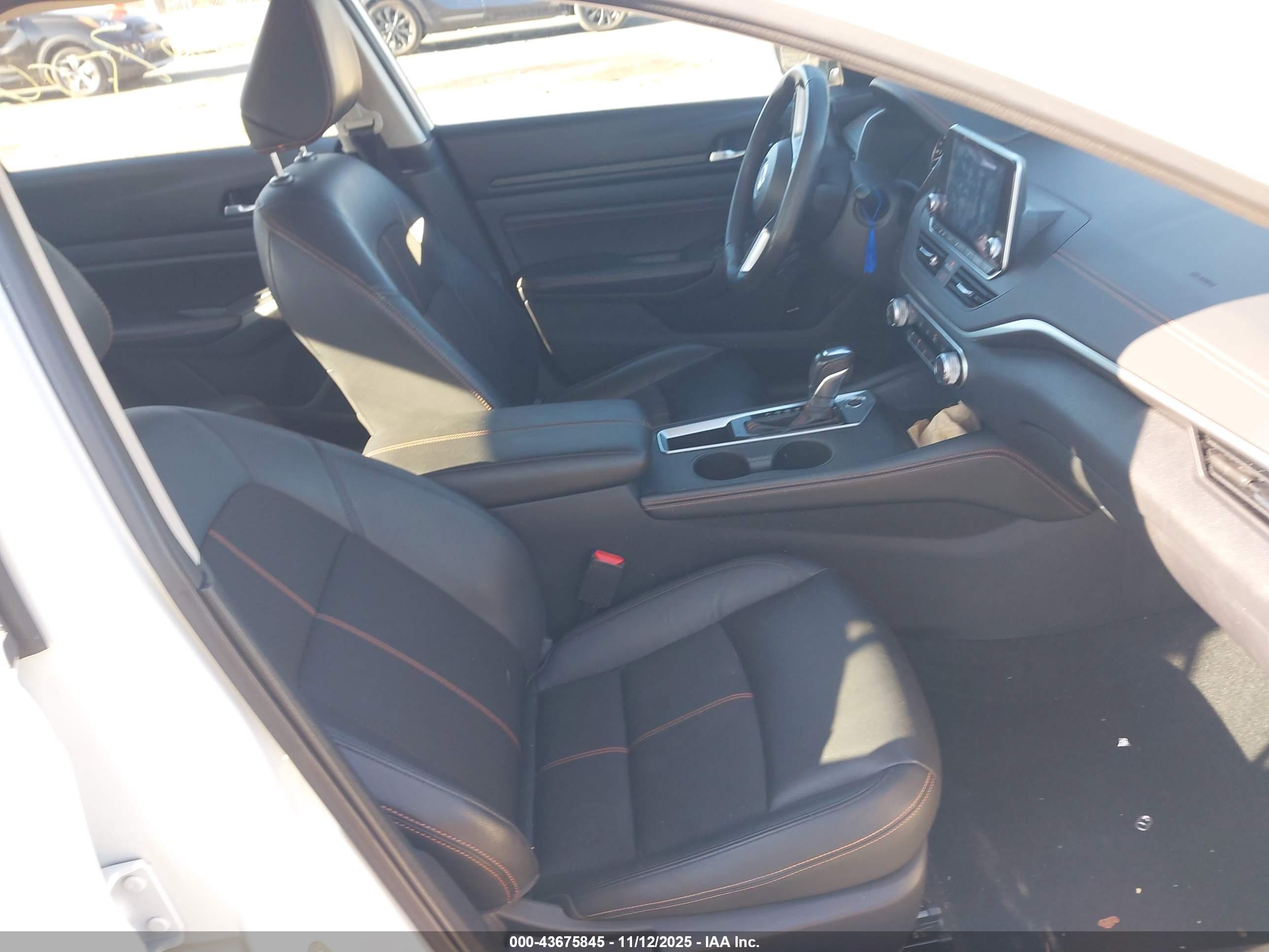 NISSAN ALTIMA image 5